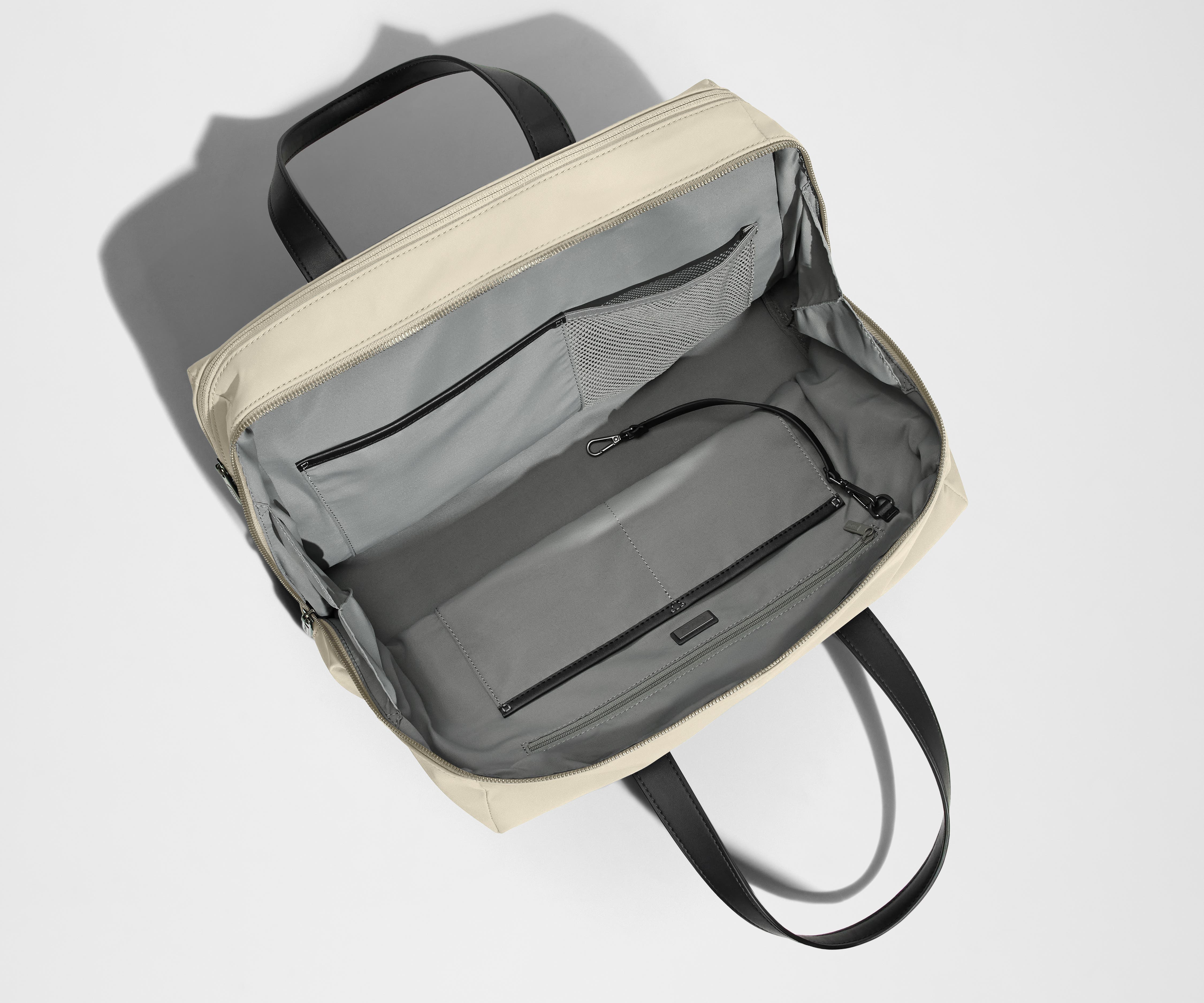away-crossbody-the-everywhere-bag-sac-bandouli-re-blanc image 6