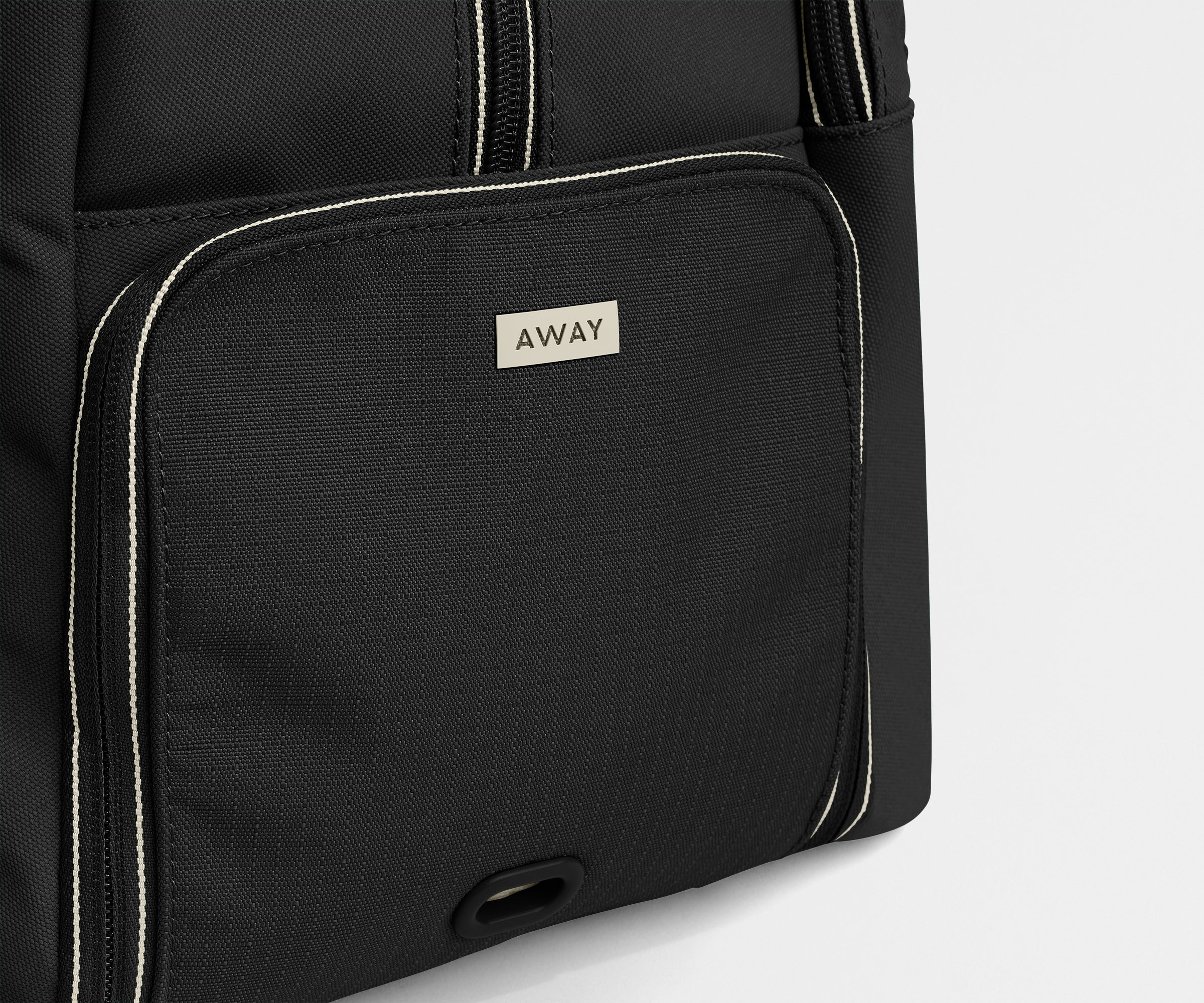 away-gym-bag-sac-de-sport-jet-black-16-pouces image 7