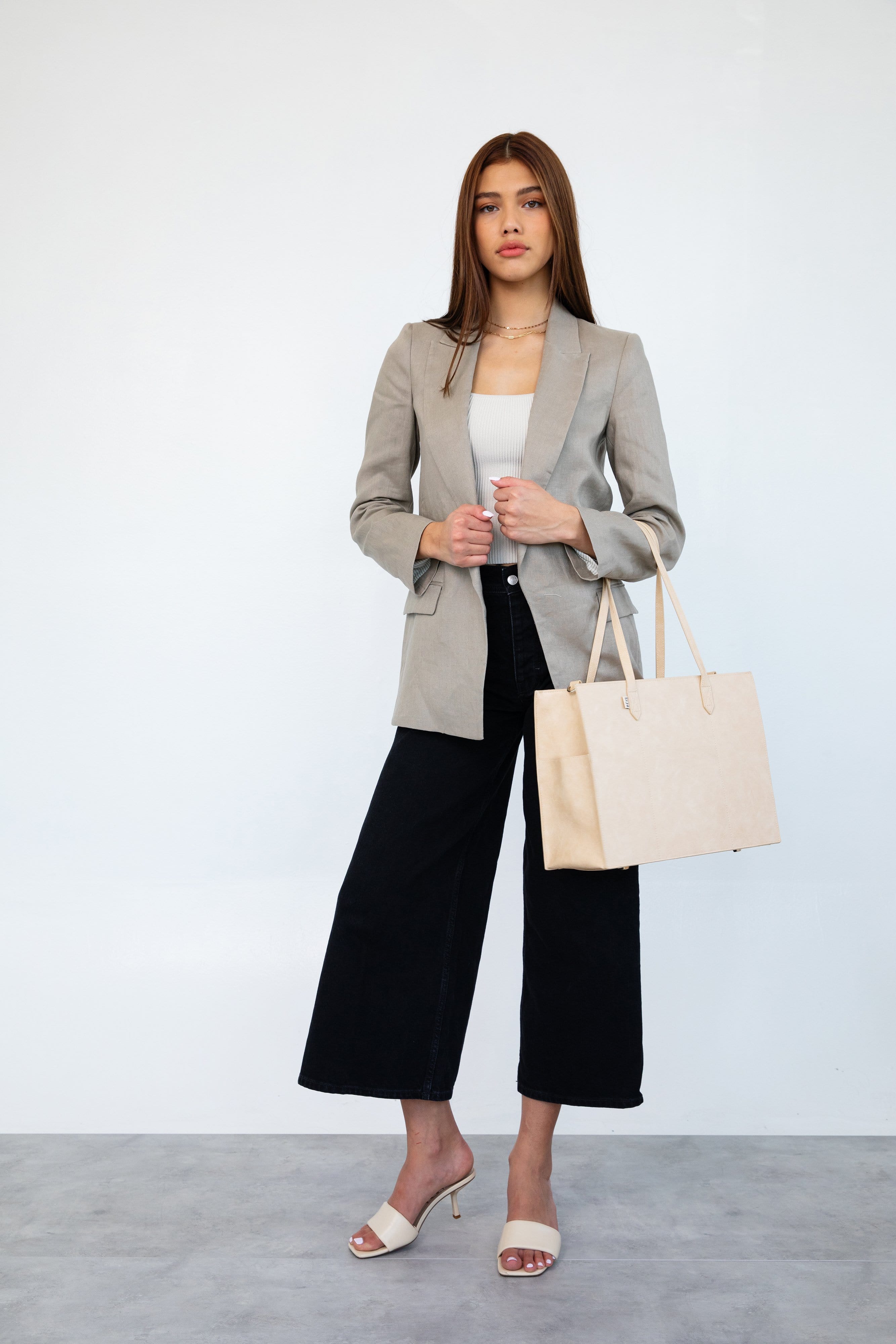 beis-the-work-tote-sac-tote-beige-bureau-trolley image 6