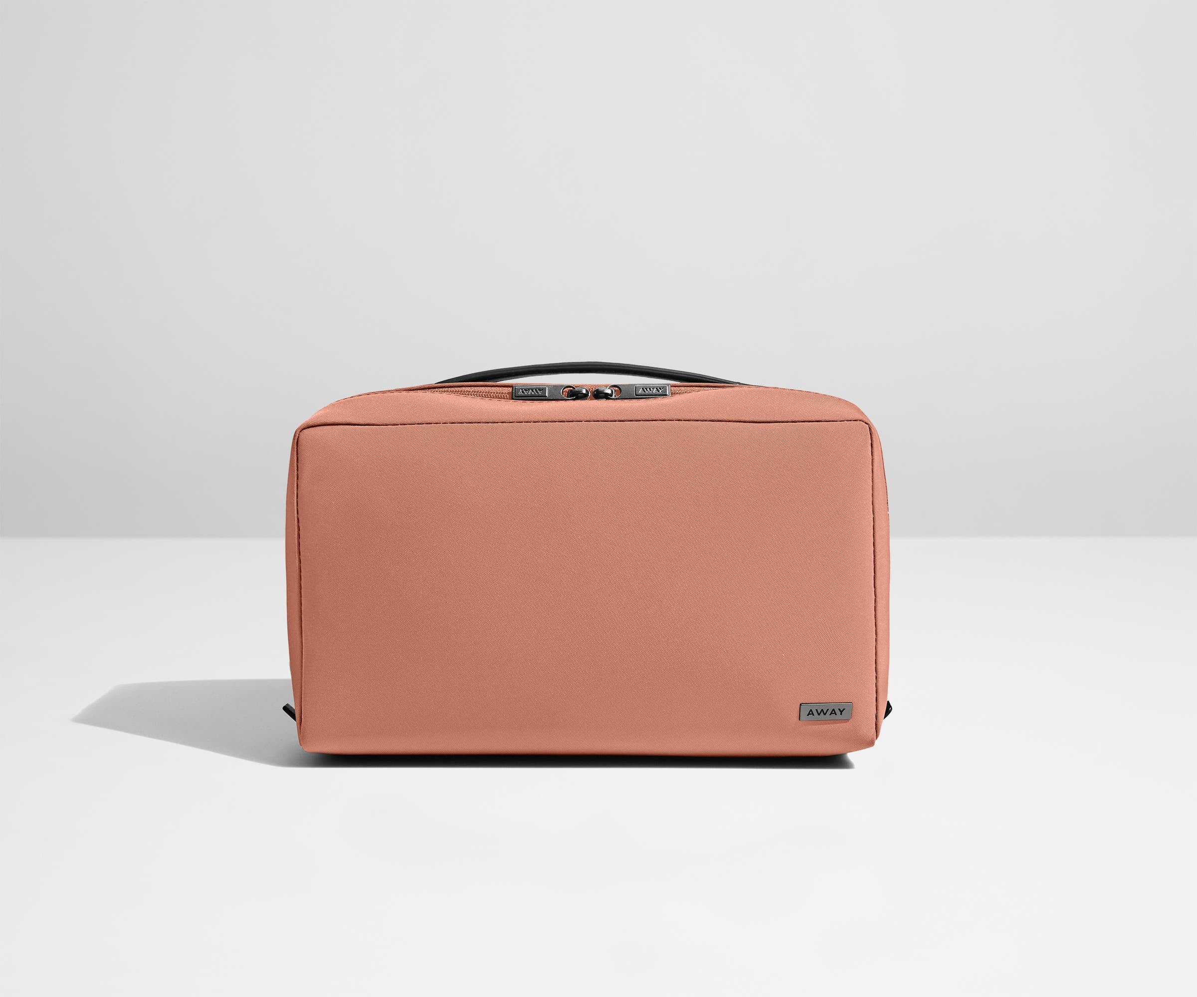 away-large-toiletry-bag-trousse-de-toilette-jet-black-poches-zipp-es image 8