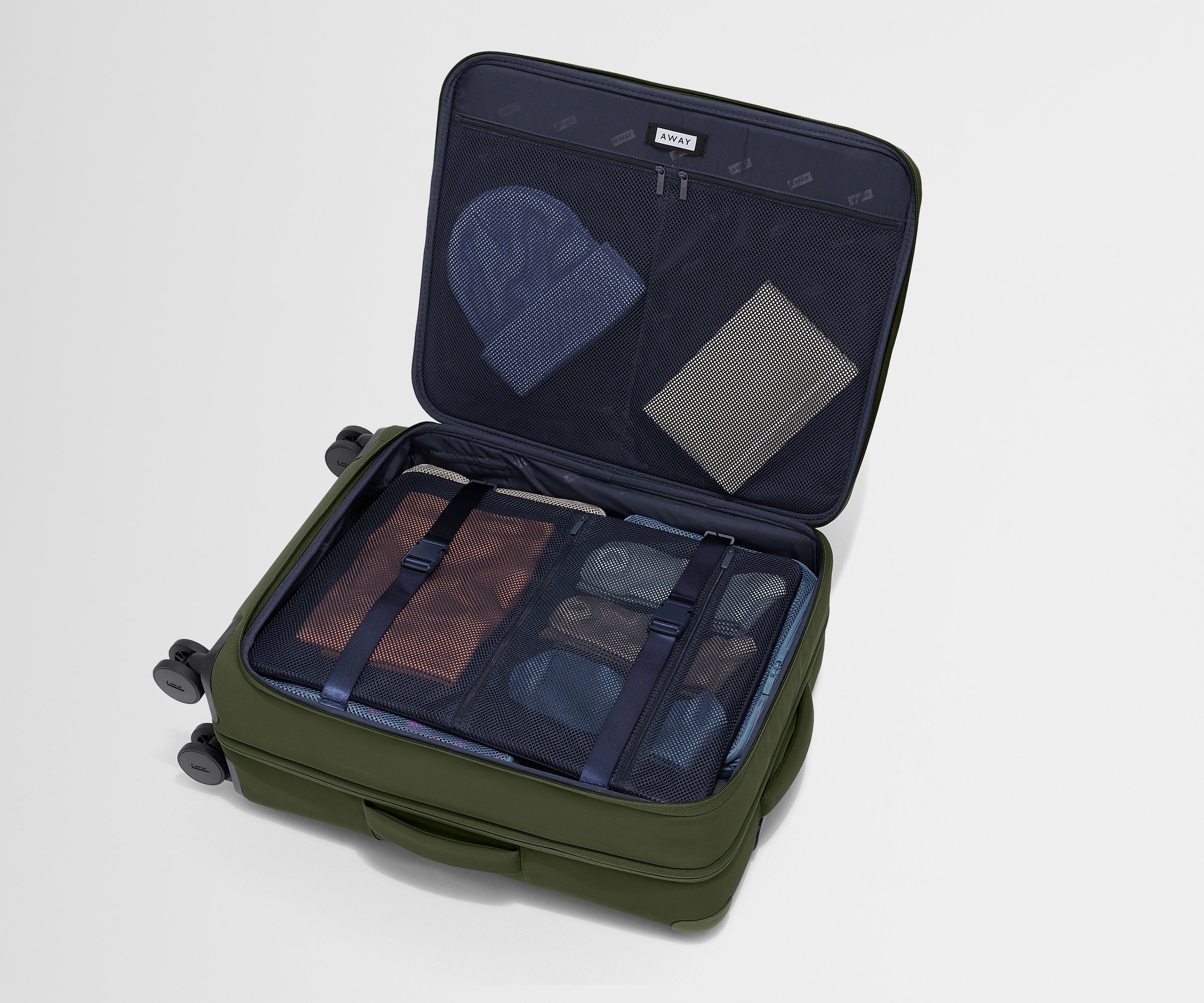 away-softside-medium-valise-soute-olive-green-extensible image 4