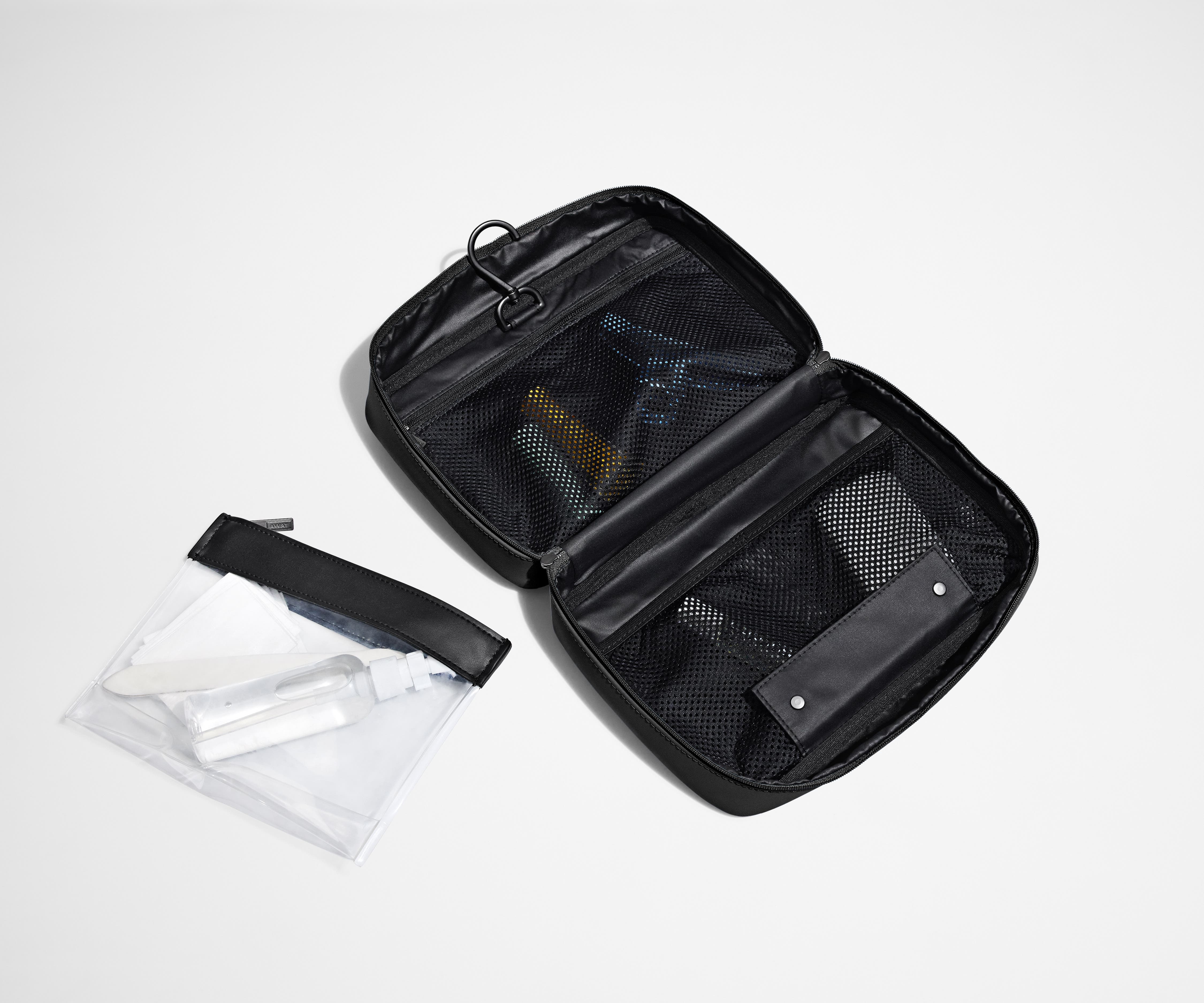 away-hanging-toiletry-bag-trousse-toilette-jet-black-crochet image 4
