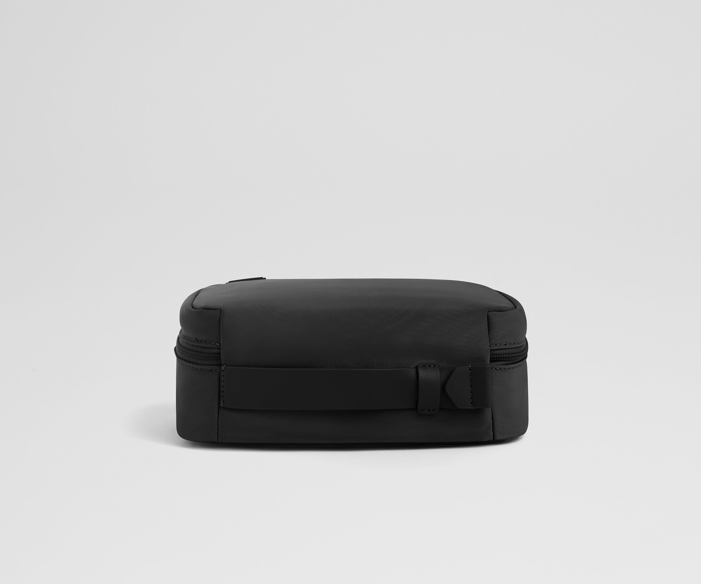 away-toiletry-bags-small-trousse-de-toilette-jet-black image 4