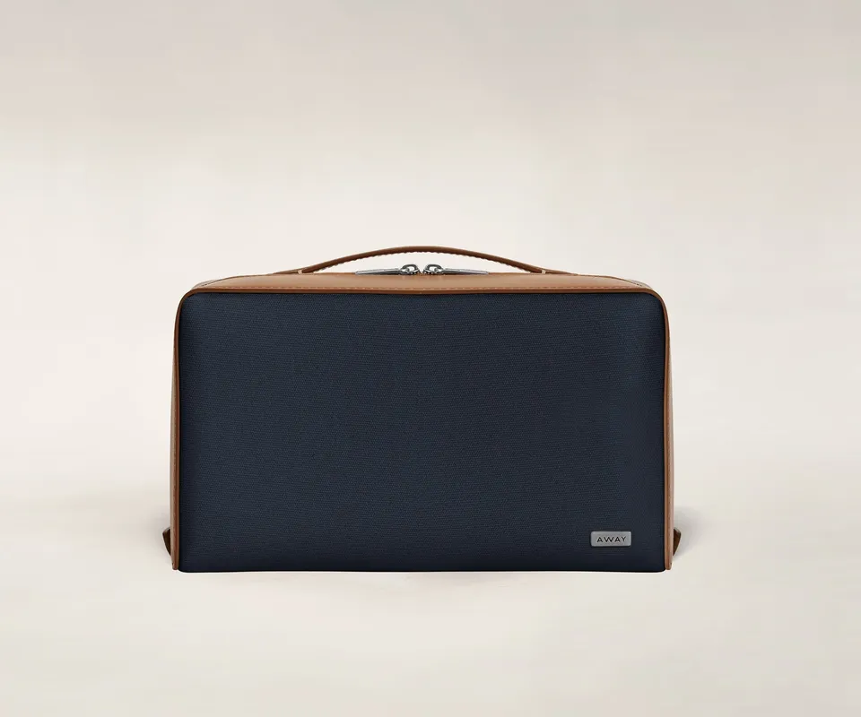 away-toiletry-bags-large-trousse-de-toilette-marine image 1
