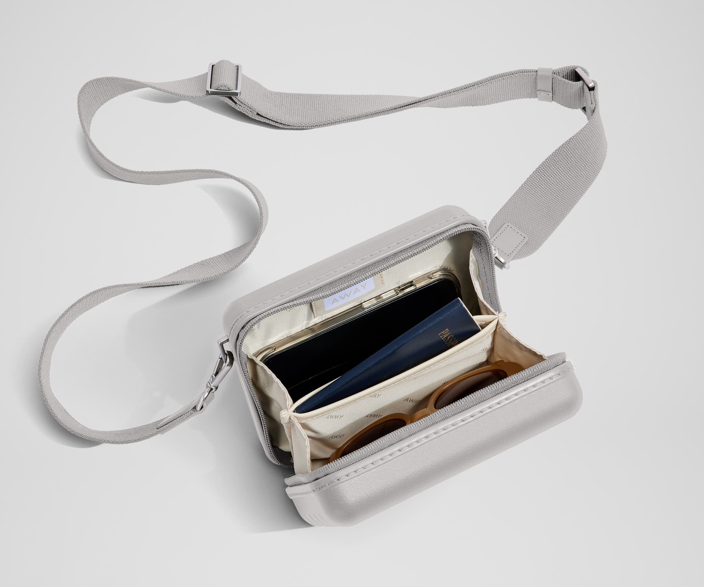 away-mini-crossbody-sac-bandouli-re-cloud-gray-rigide image 4