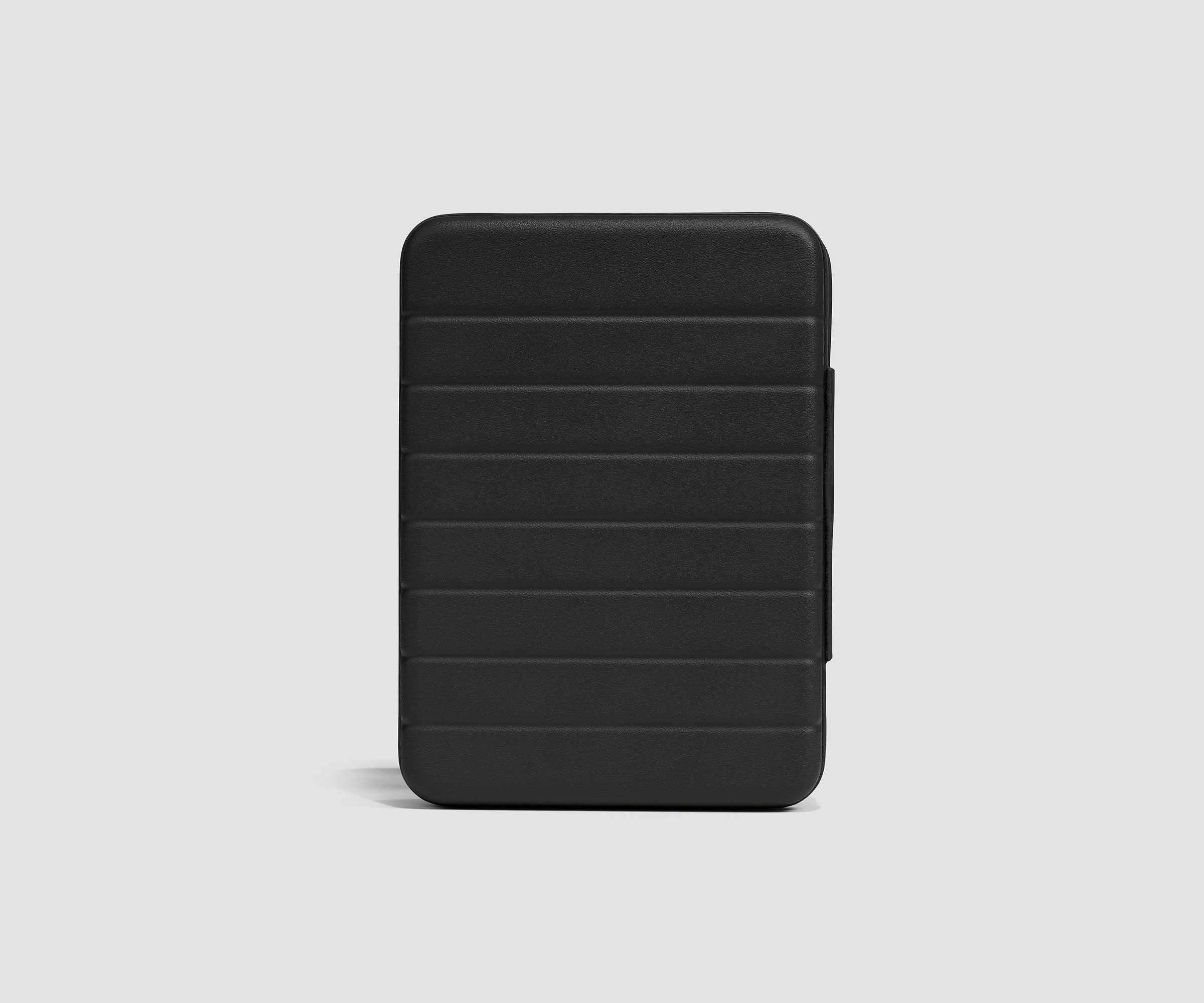 away-medium-tech-case-trousse-tech-jet-black-coque-dure image 4