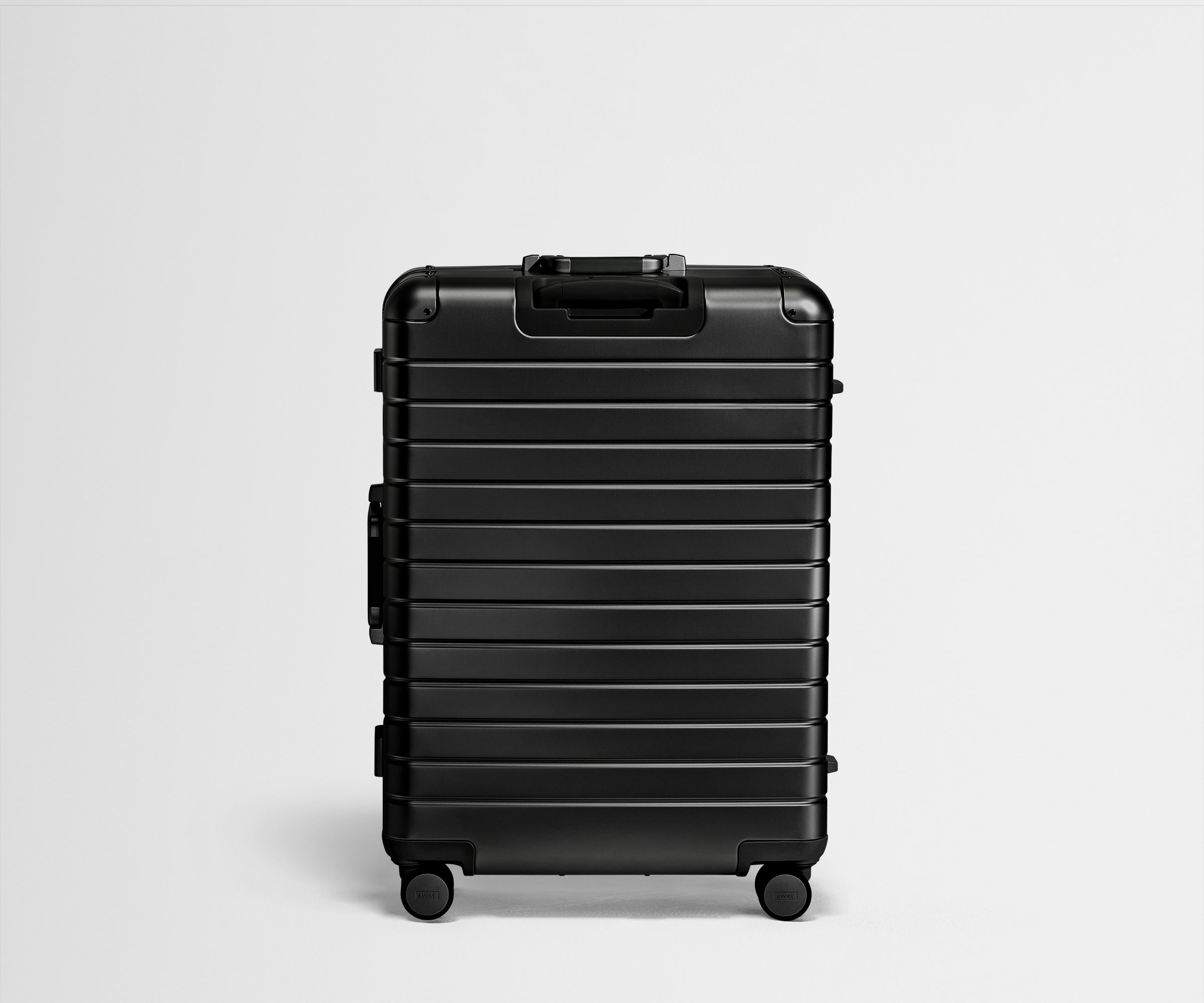 away-large-aluminum-valise-soute-onyx-black-aluminium image 6