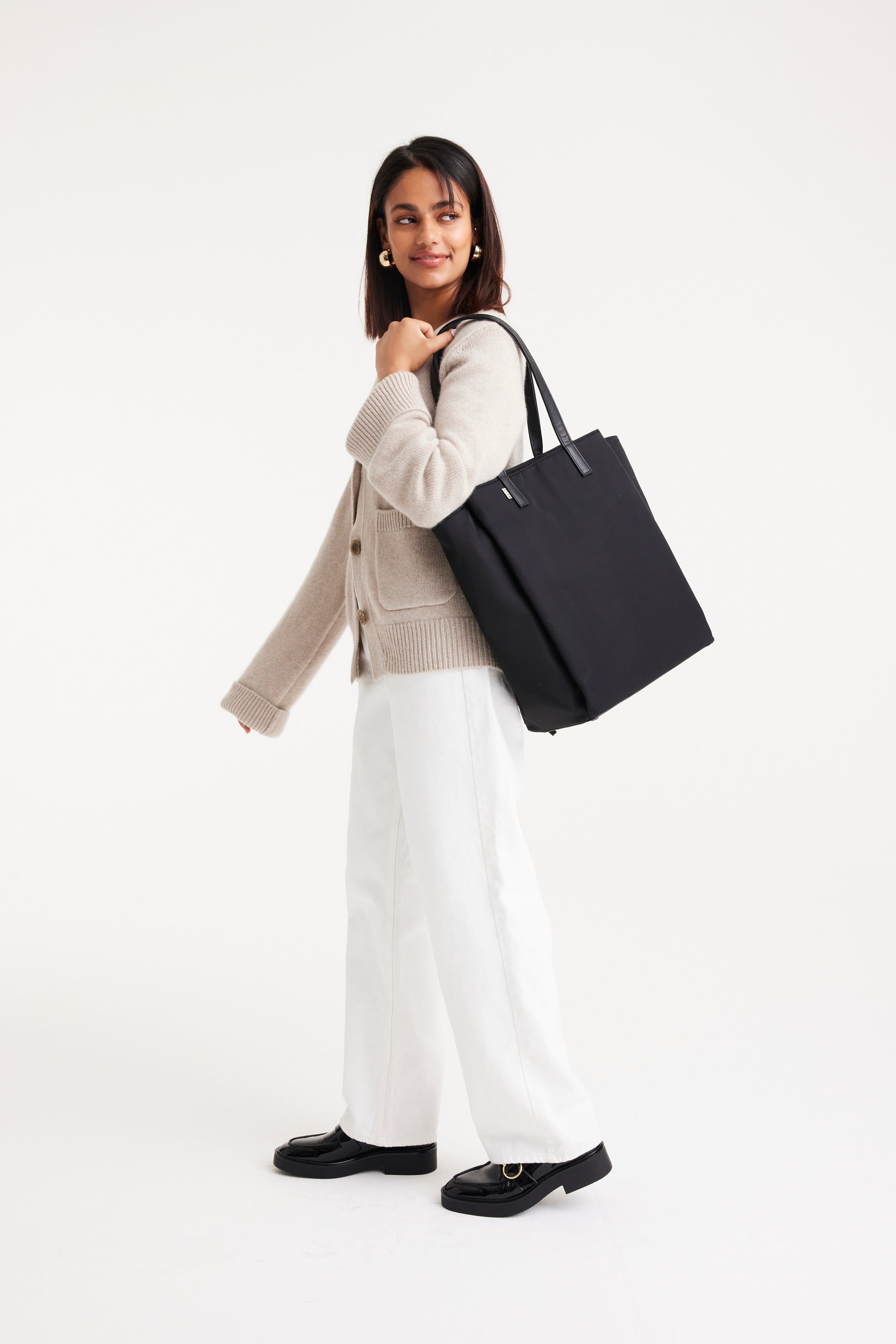 beis-commuter-tote-tote-bag-noir-pc-13-pouces image 3