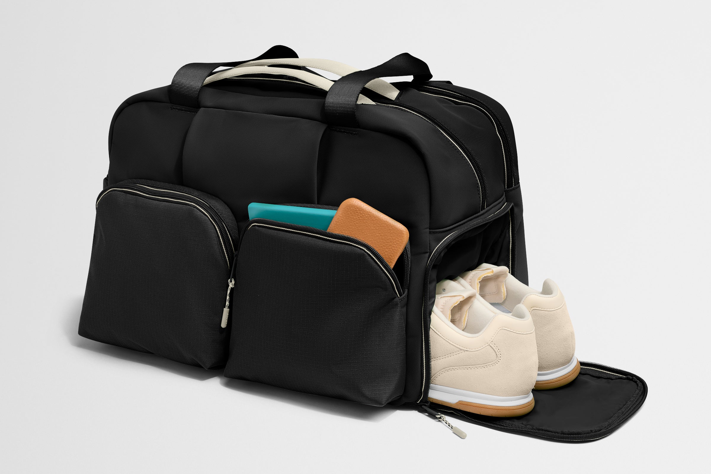 away-gym-bag-sac-de-sport-jet-black-16-pouces image 4