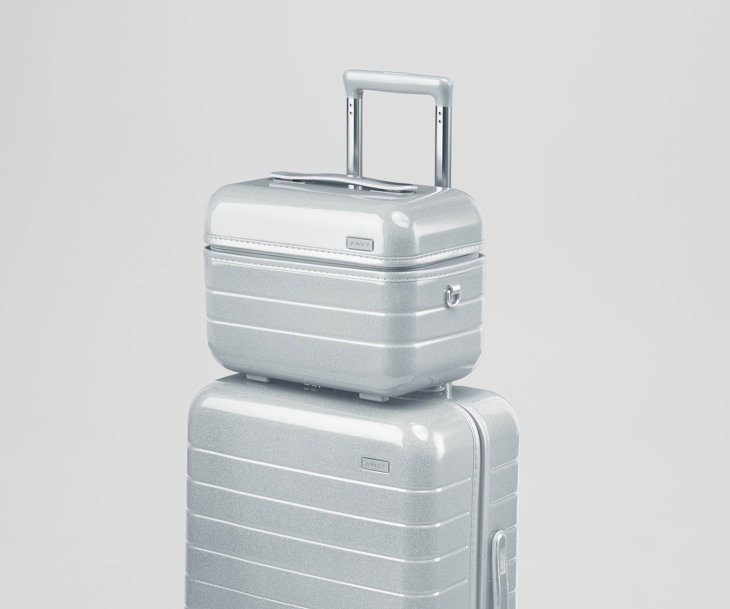 away-train-case-vanity-case-rigide-supernova-silver image 8