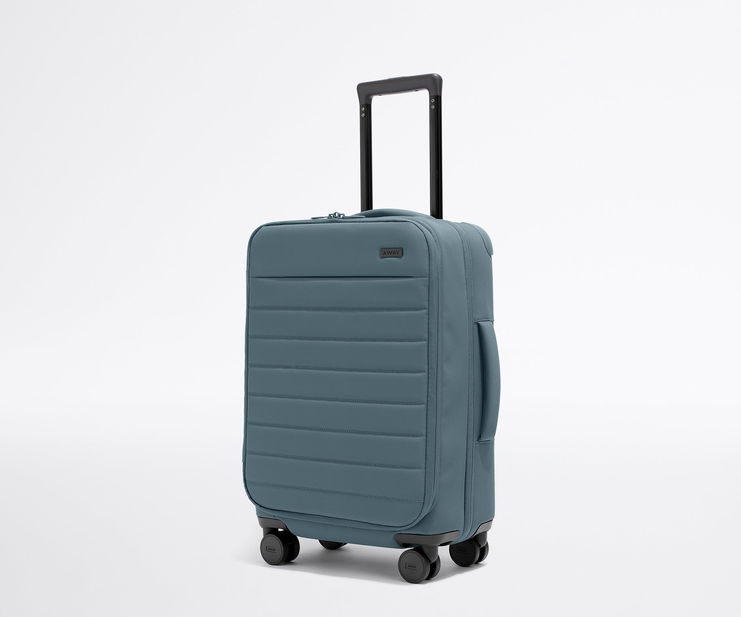away-softside-carry-on-valise-cabine-bleu-coast-extensible image 2
