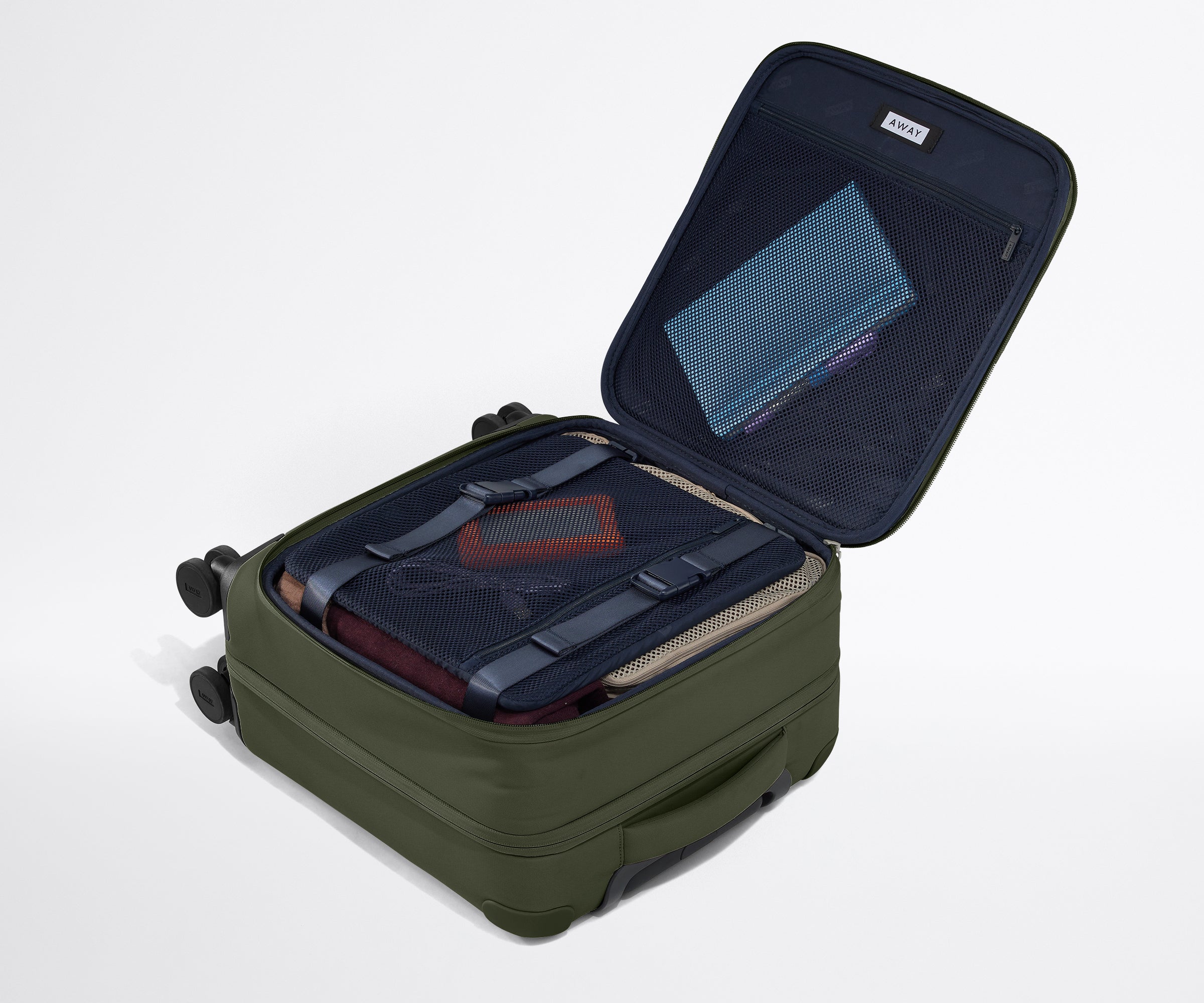 away-carry-on-softside-compact-valise-cabine-vert-olive image 5