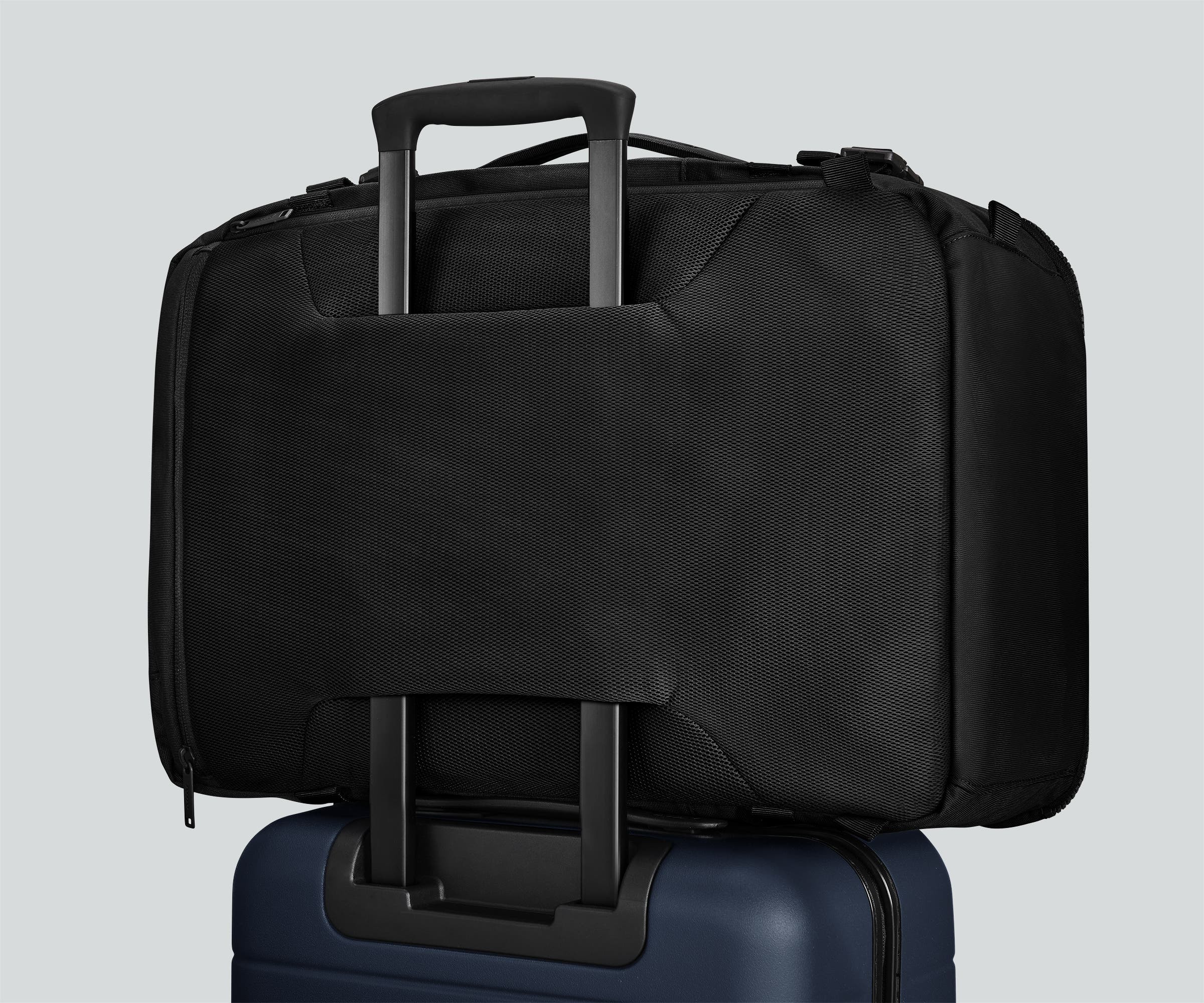 away-active-convertible-backpack-45l-sac-dos-noir image 6