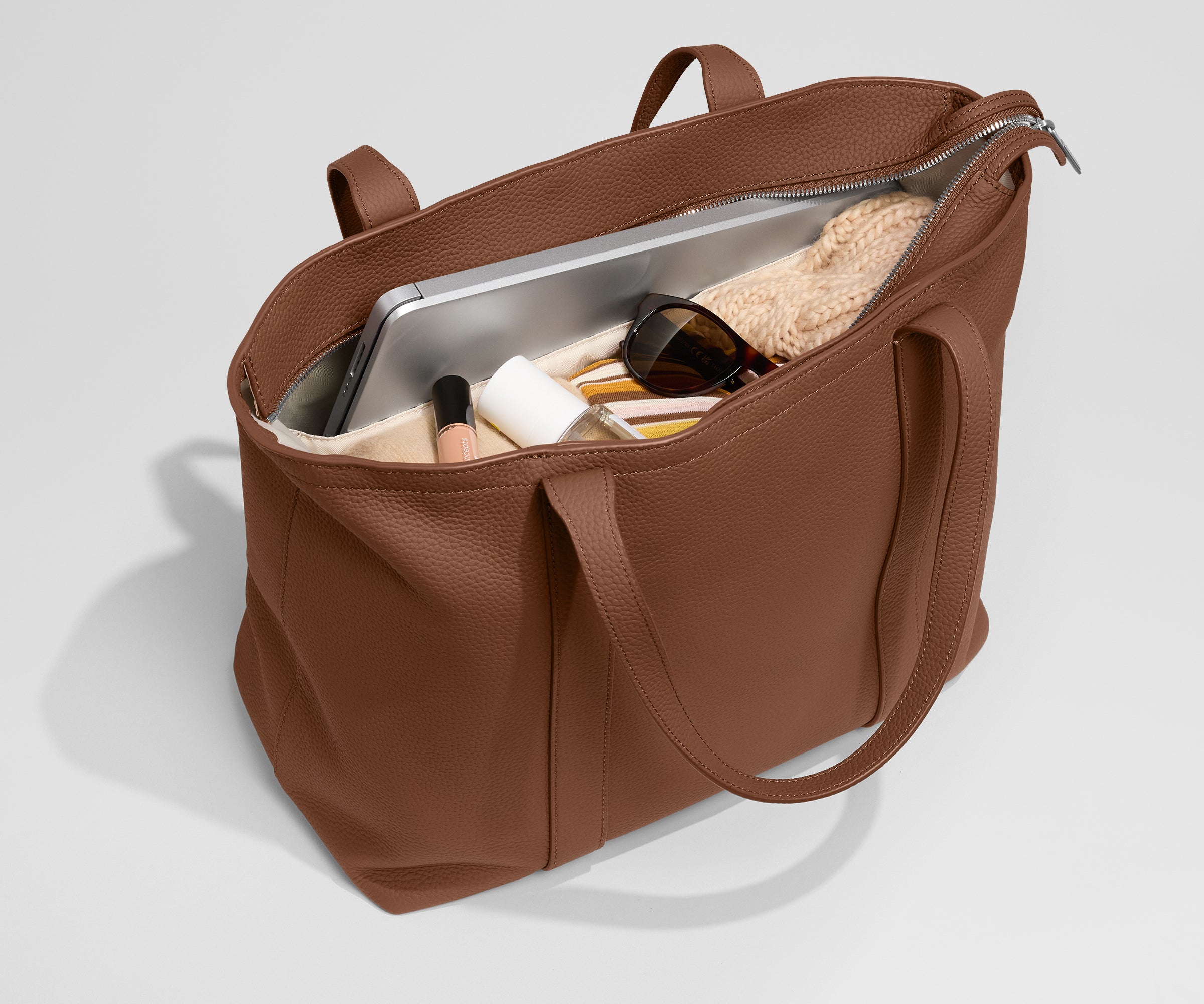 away-leather-tote-sac-tote-cuir-v-ritable-saddle-brown image 2
