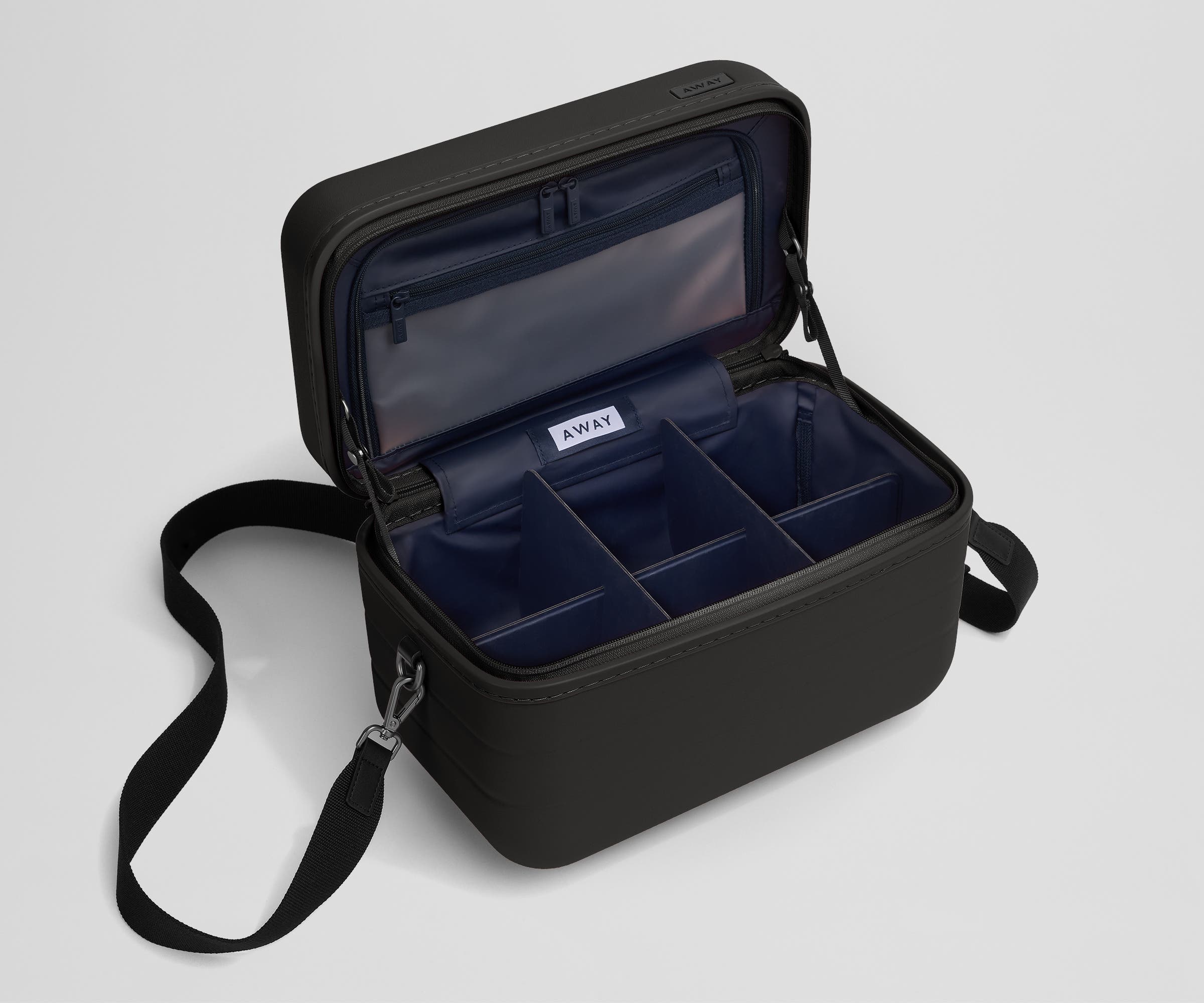 away-train-case-vanity-rigide-jet-black-polycarbonate image 2