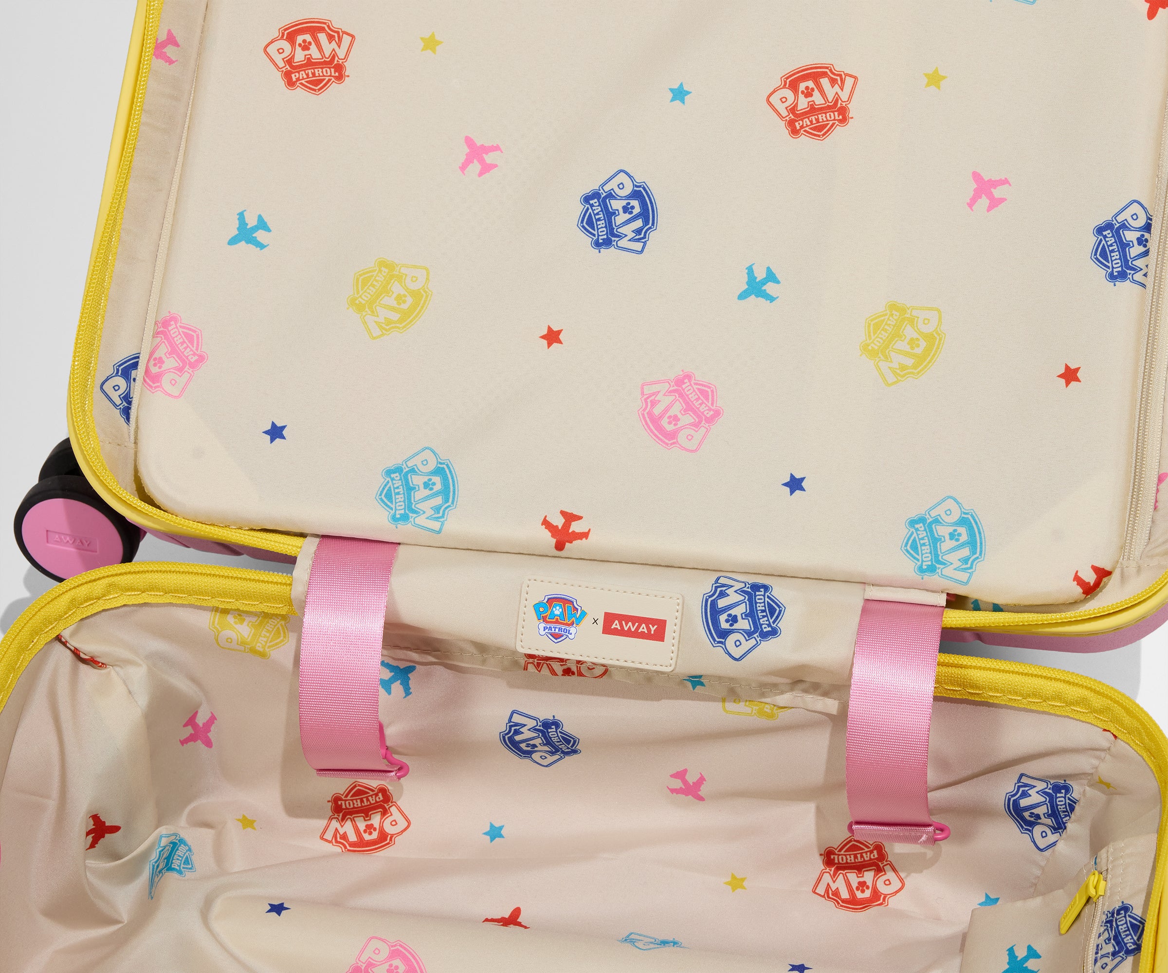 away-kids-carry-on-valise-cabine-enfant-skye-pilot-pink-pat-patrouille image 6
