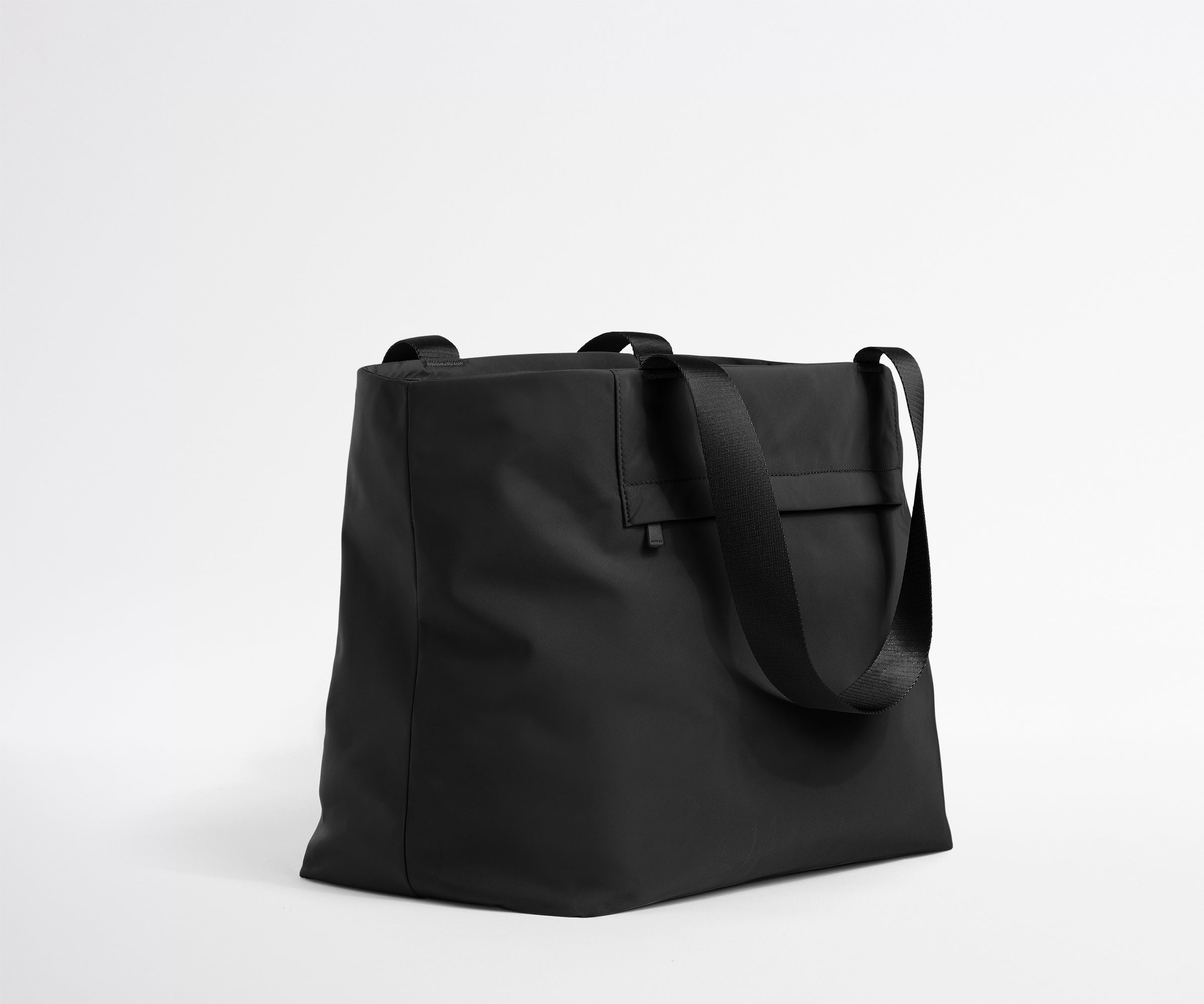 away-featherlight-tote-tote-bag-jet-black-16-pouces-l-ger image 2