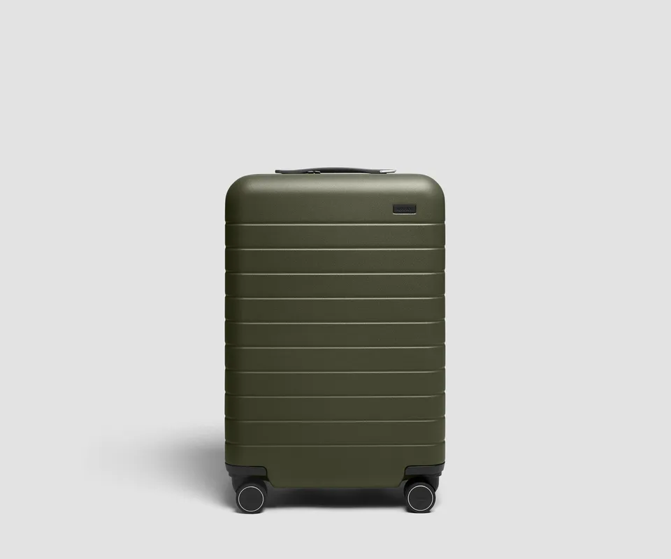 away-bigger-carry-on-3-valise-cabine-vert-olive-4-7-jours image 1