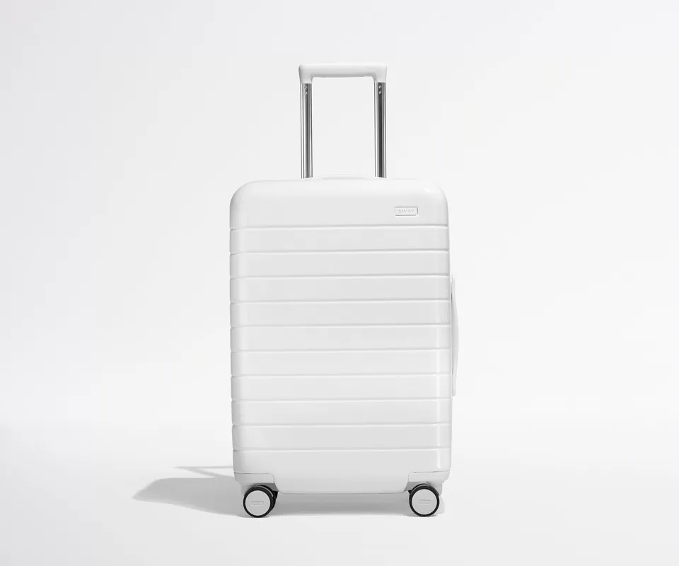 away-bigger-carry-on-valise-cabine-blanc-perle-compression image 1