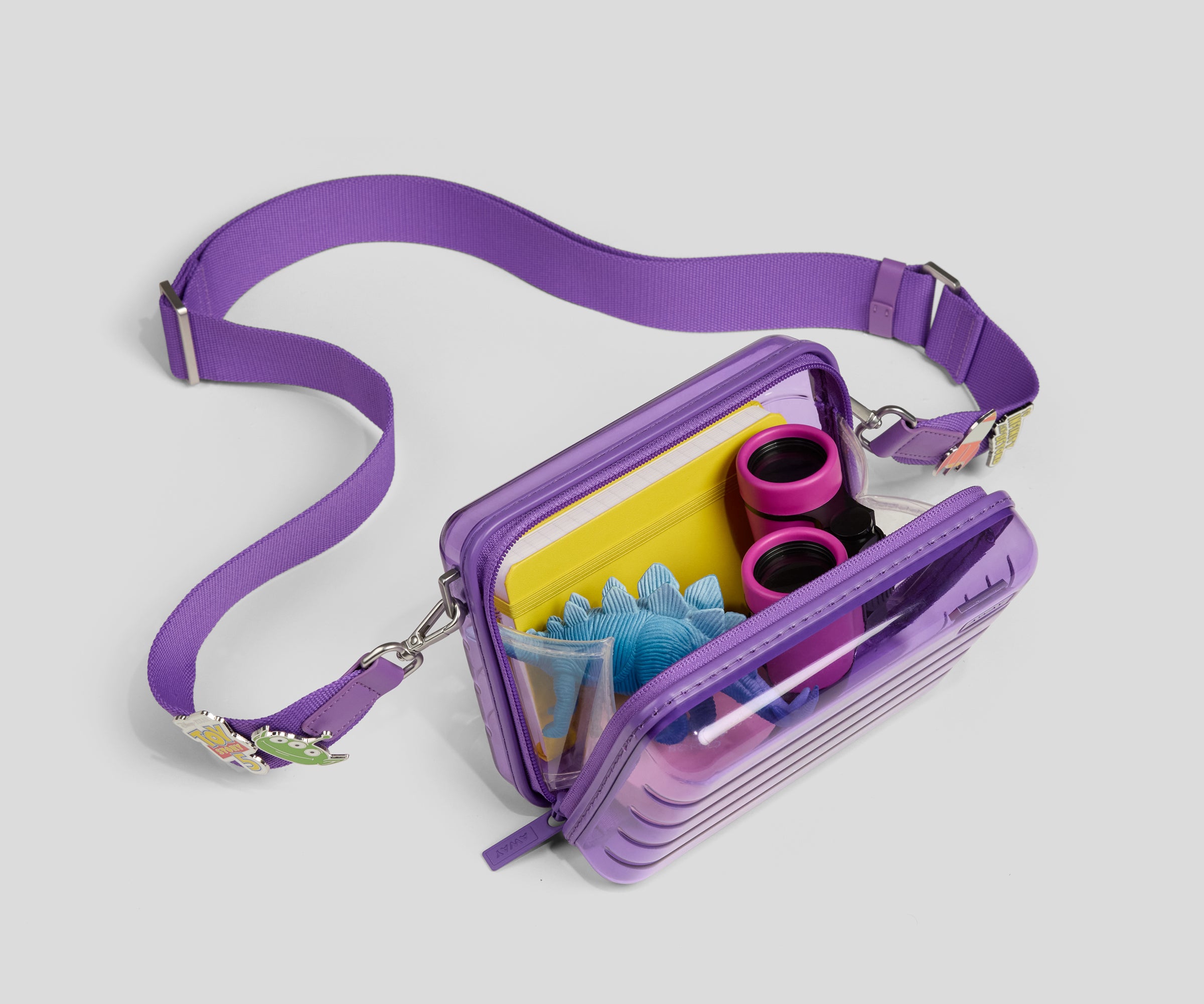 away-toy-story-5-sac-stade-violet-buzz-lightyear image 3