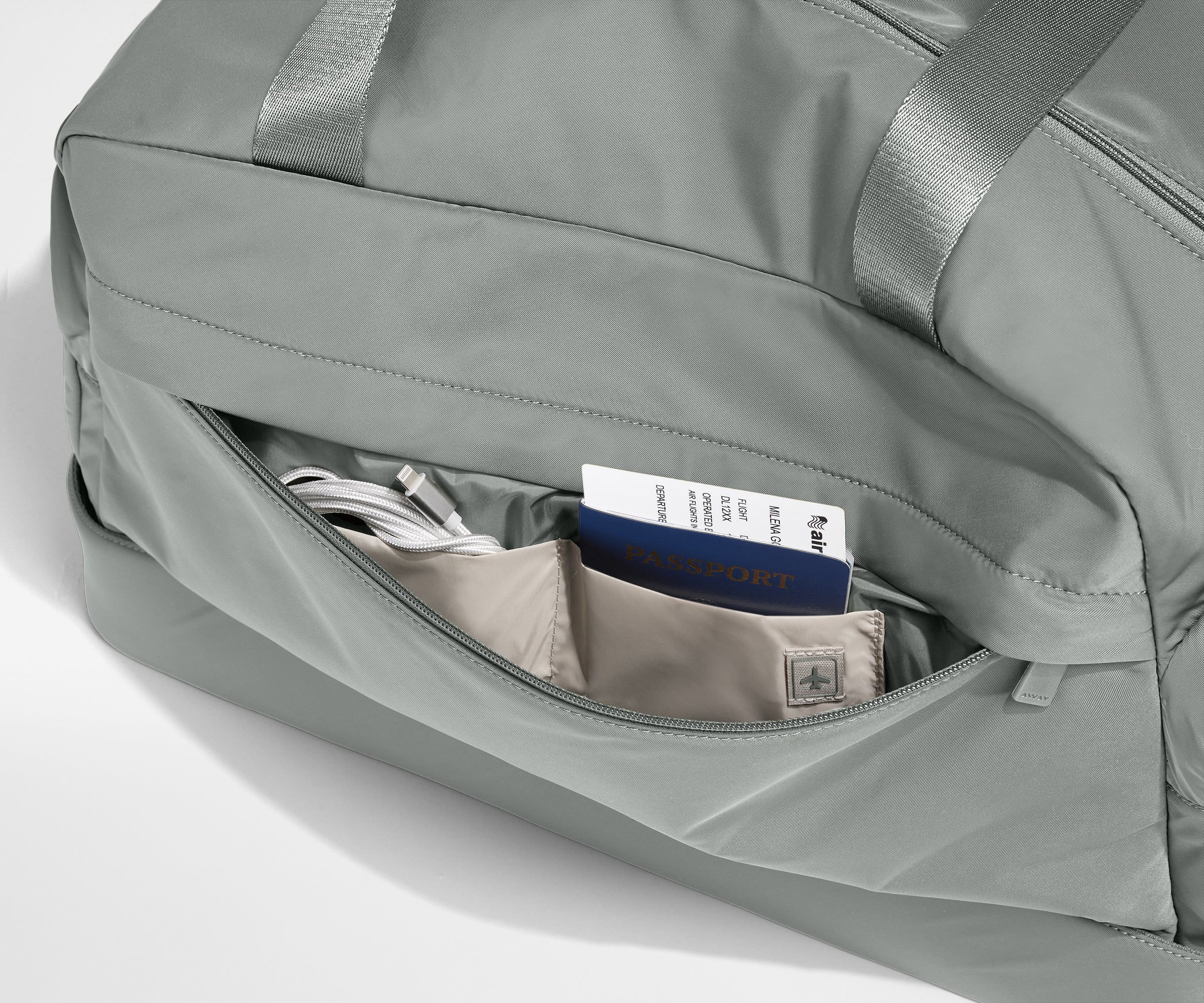 away-featherlight-sac-week-end-gris-44l-l-ger image 4