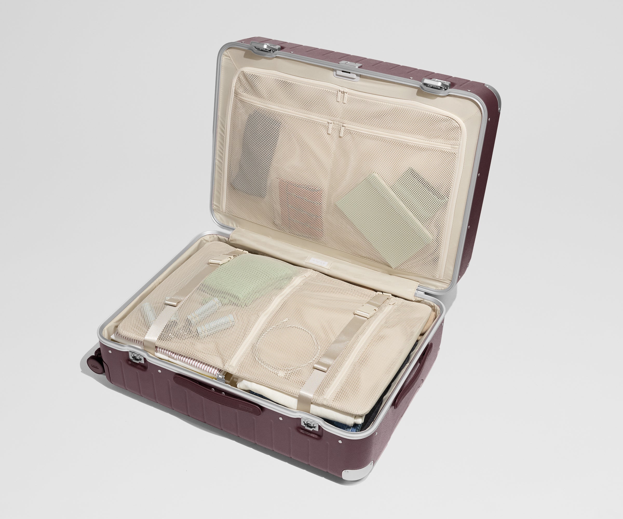away-aluminum-edge-large-valise-soute-rouge-aluminium image 5