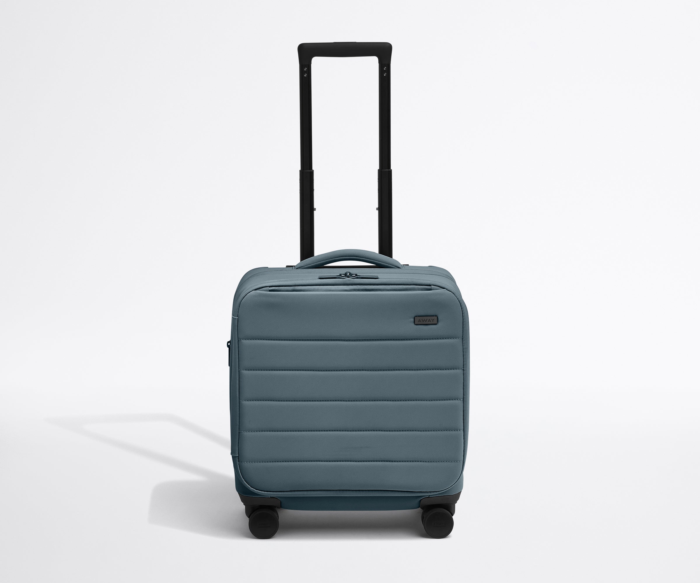 away-softside-compact-carry-on-valise-cabine-jet-black-ordinateur image 3