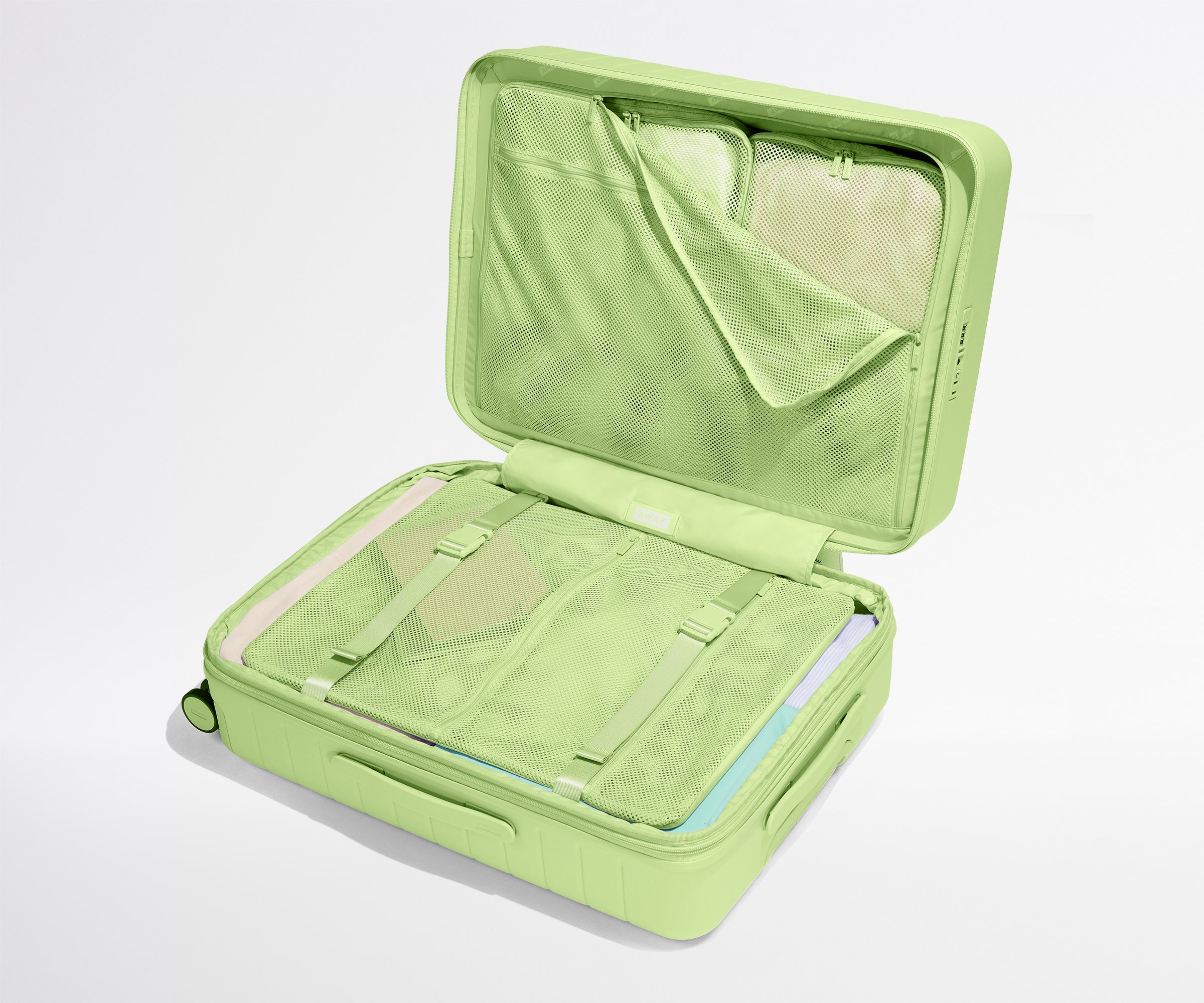 away-medium-valise-soute-vert-matcha-rigide-1-2-sem image 3