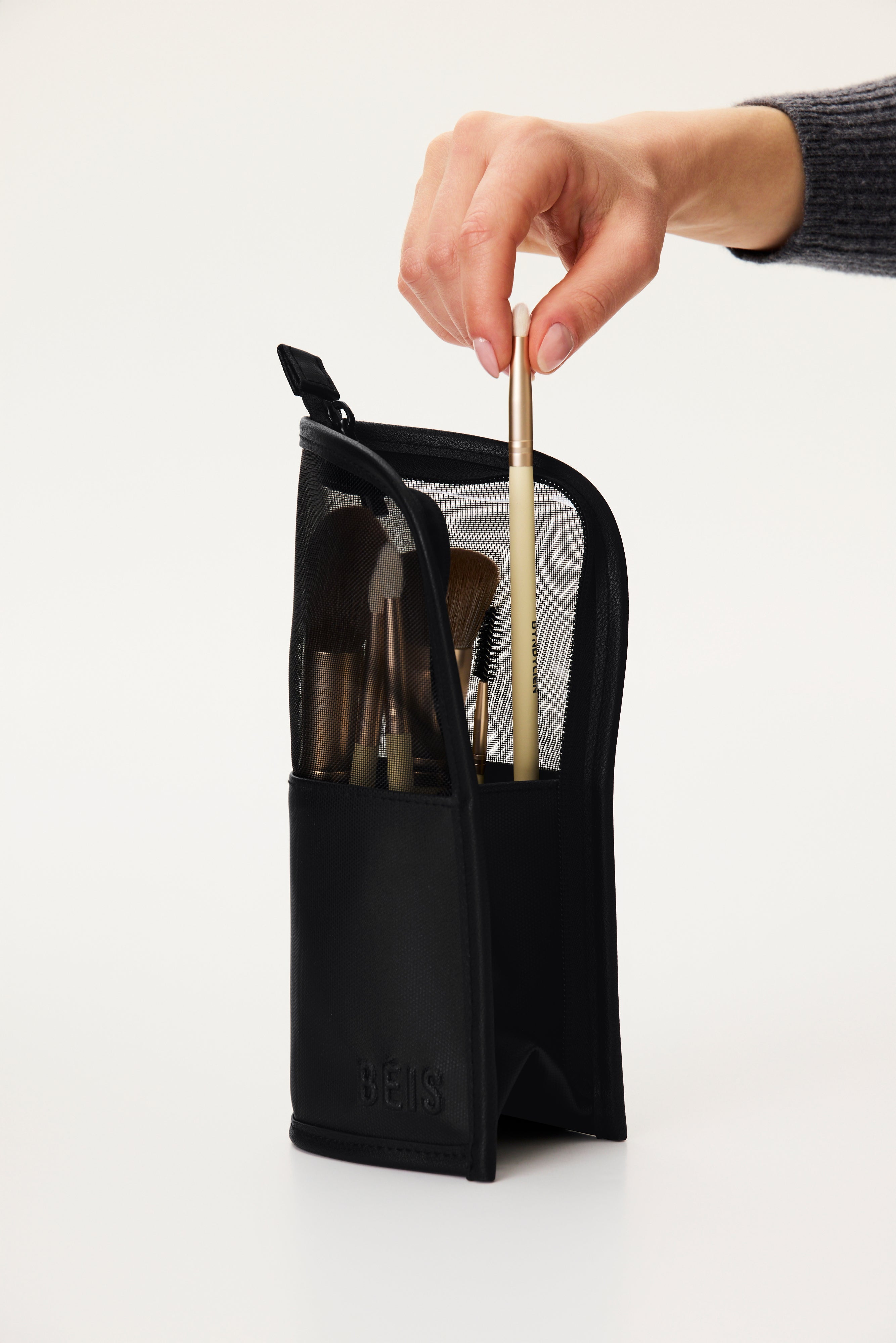 beis-makeup-brush-pouch-pochette-pinceaux-noir image 5