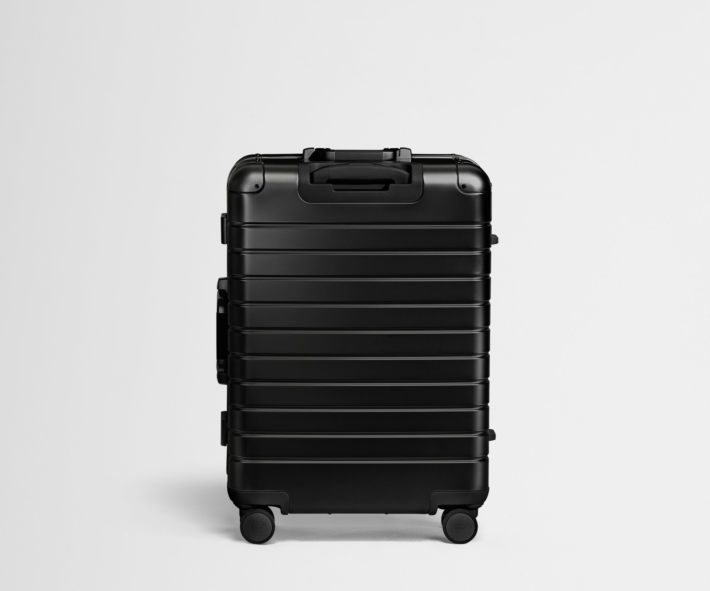 away-medium-aluminum-valise-soute-noir-onyx image 6