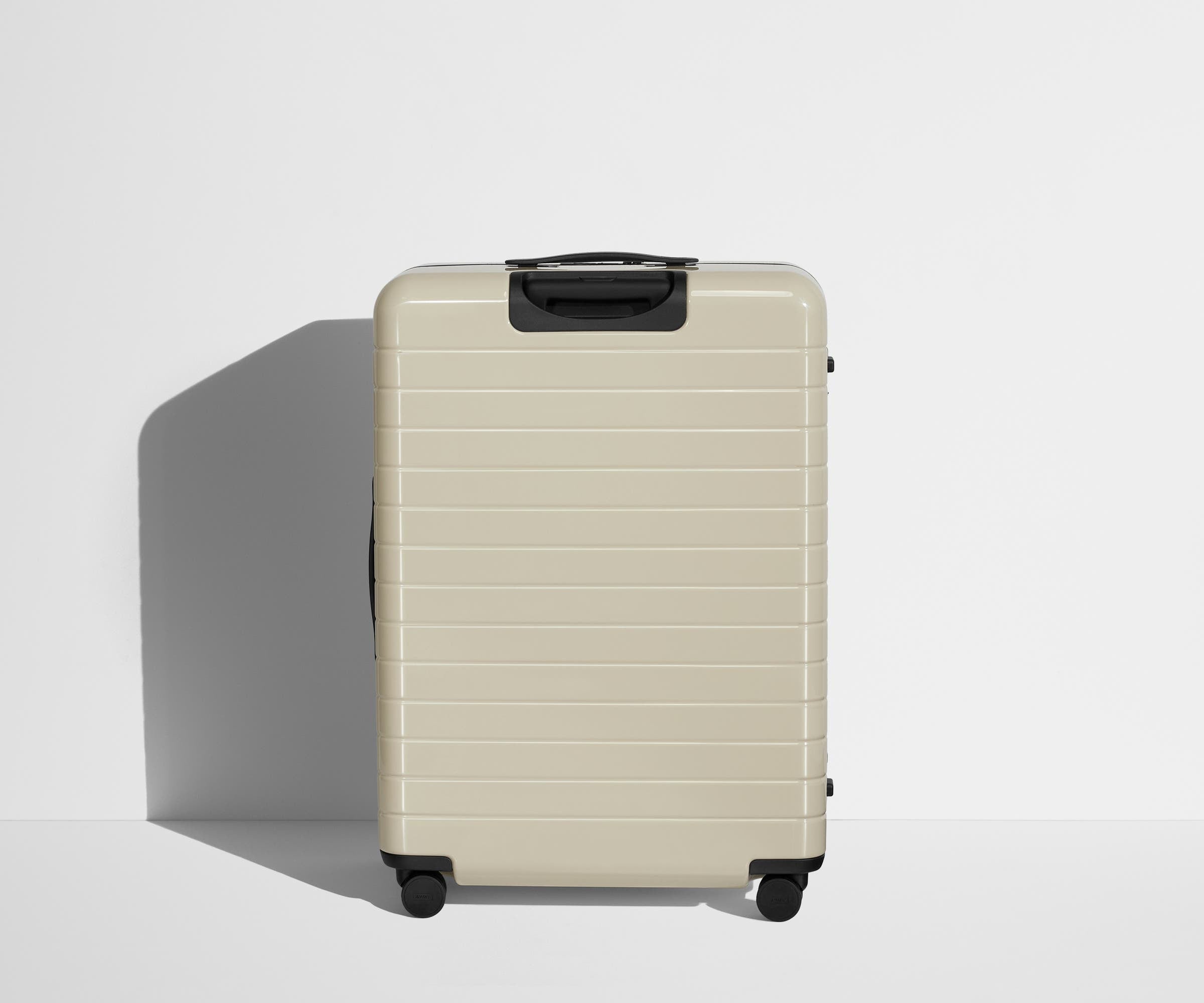 away-large-flex-grande-valise-soute-salt-white-extensible image 8