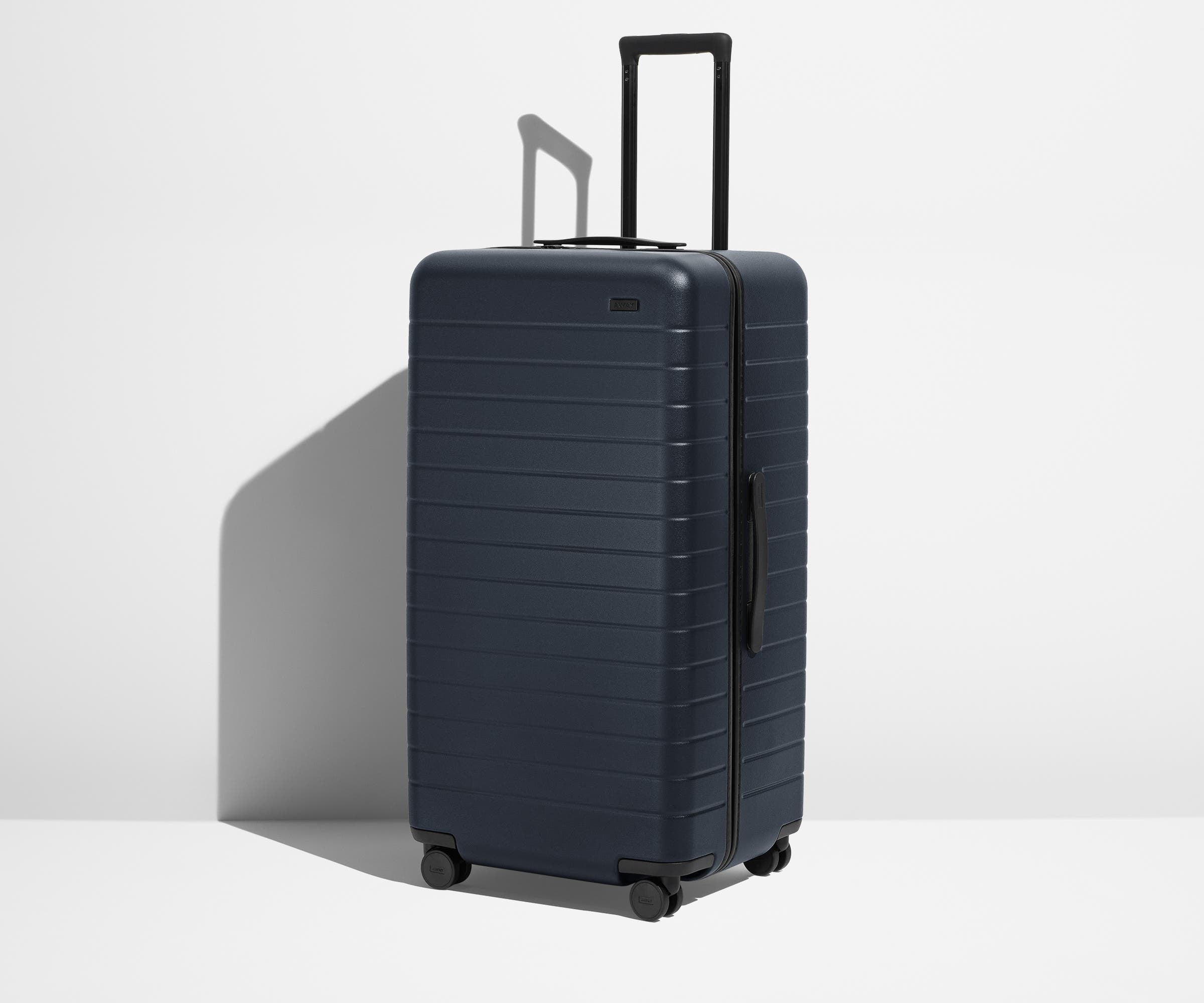 away-the-trunk-valise-soute-bleu-marine-rigide image 2