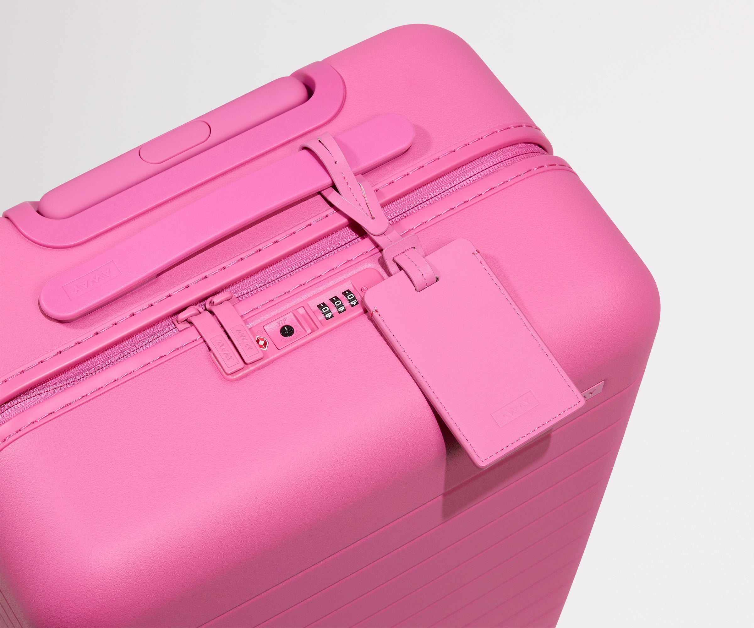 away-bigger-carry-on-valise-cabine-island-pink-rigide image 5