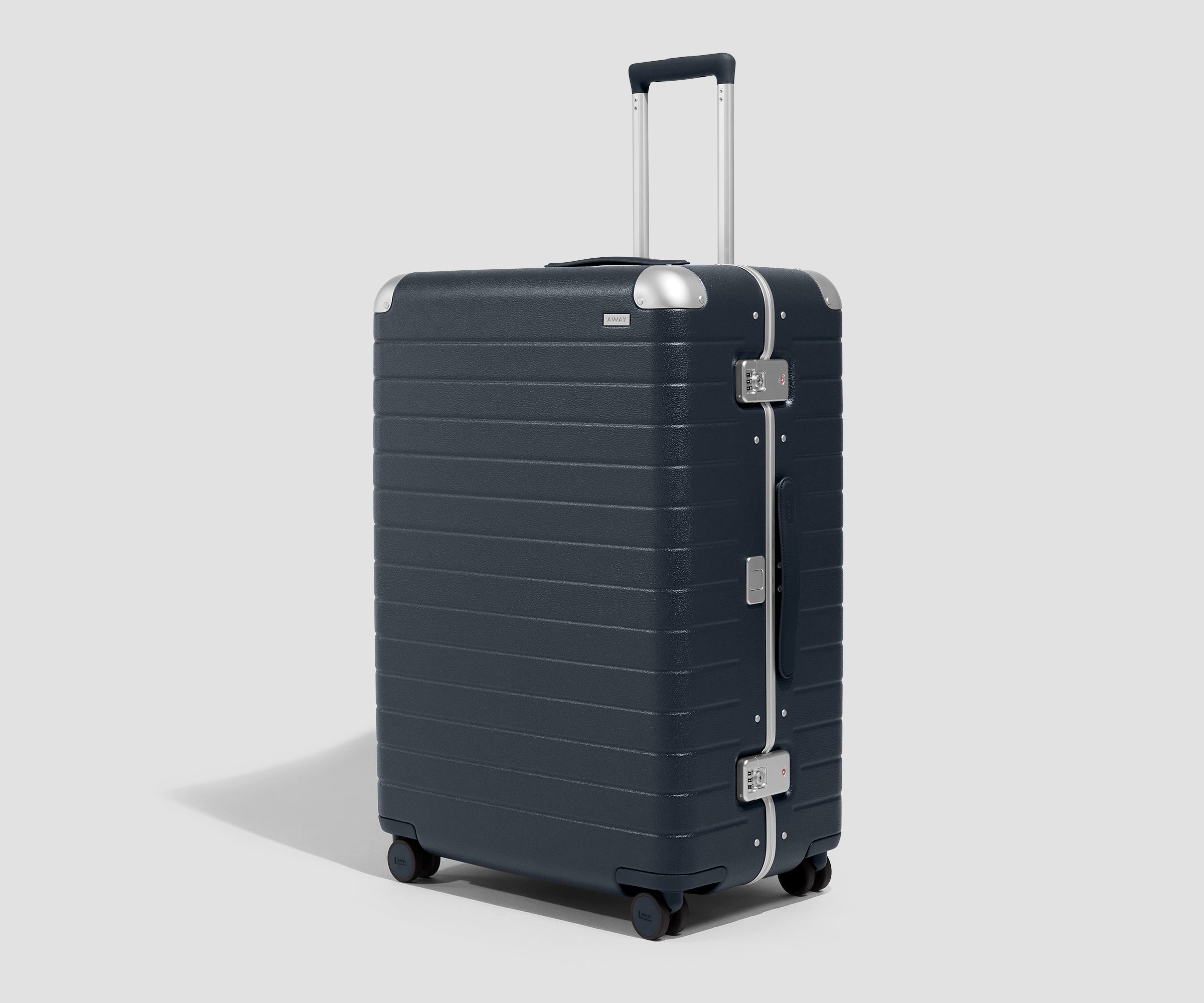 away-aluminum-edge-large-valise-soute-navy-blue-alu image 1