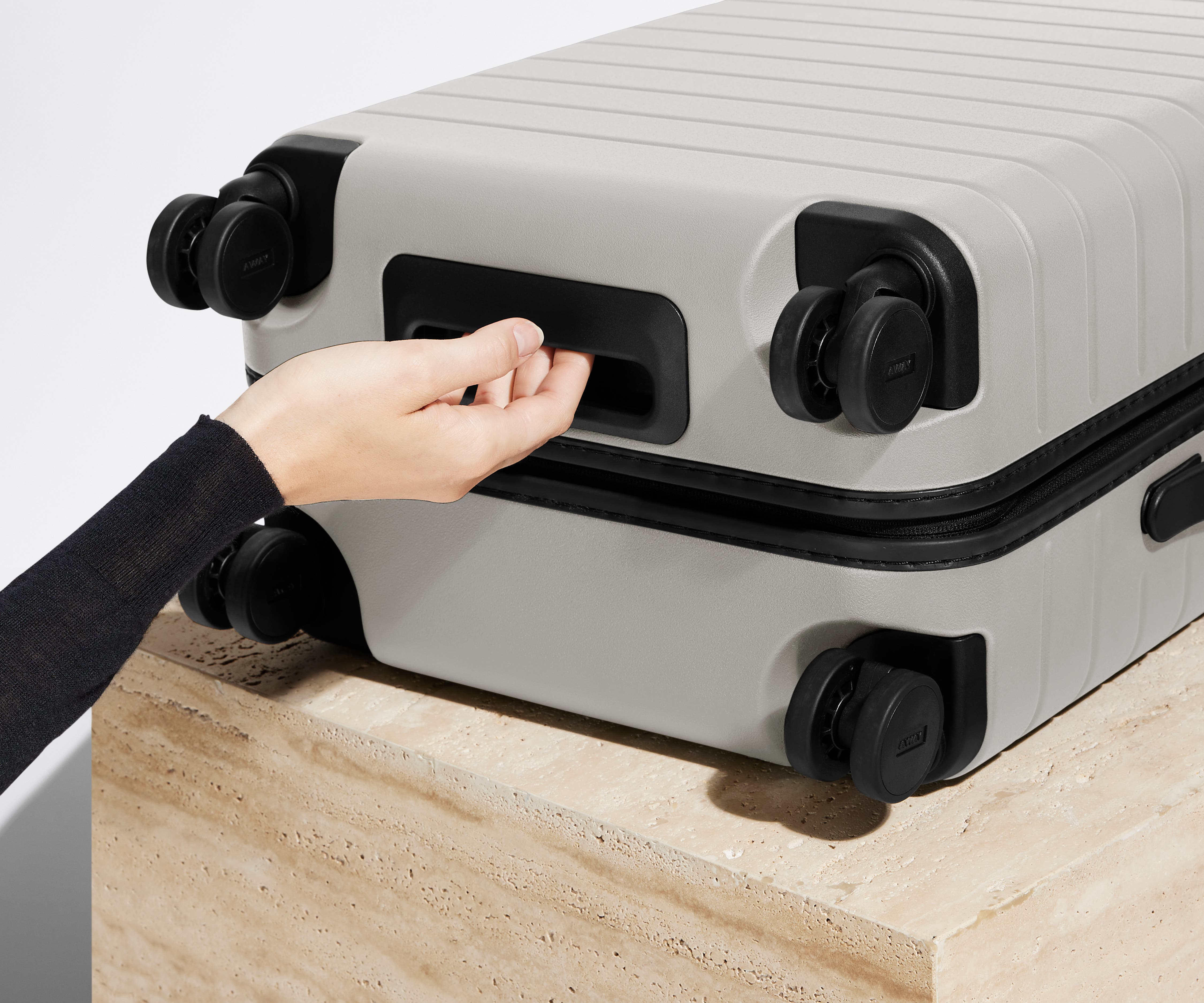 away-the-carry-on-valise-cabine-cloud-gray image 5