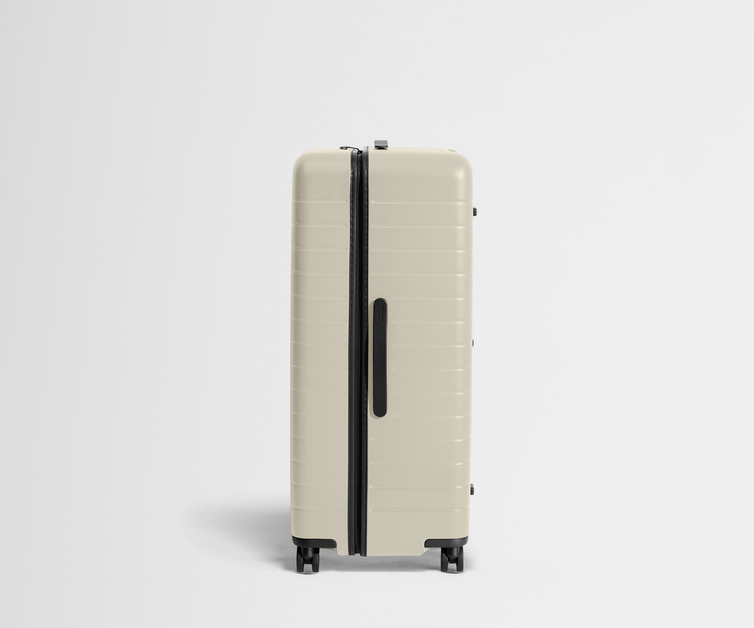 away-the-trunk-valise-soute-rigide-salt-white-compression image 3