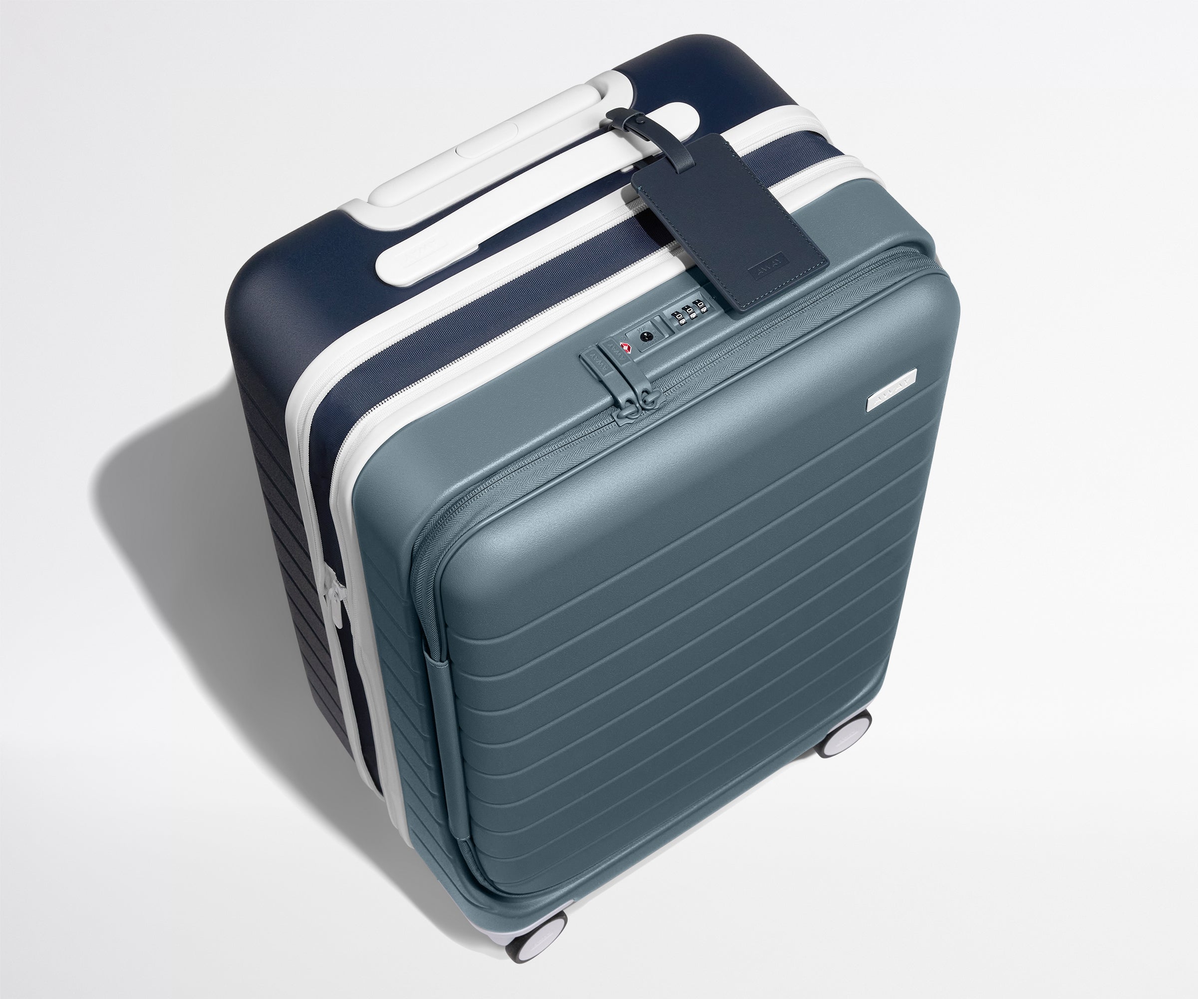 away-topside-bigger-carry-on-valise-cabine-cruise image 6
