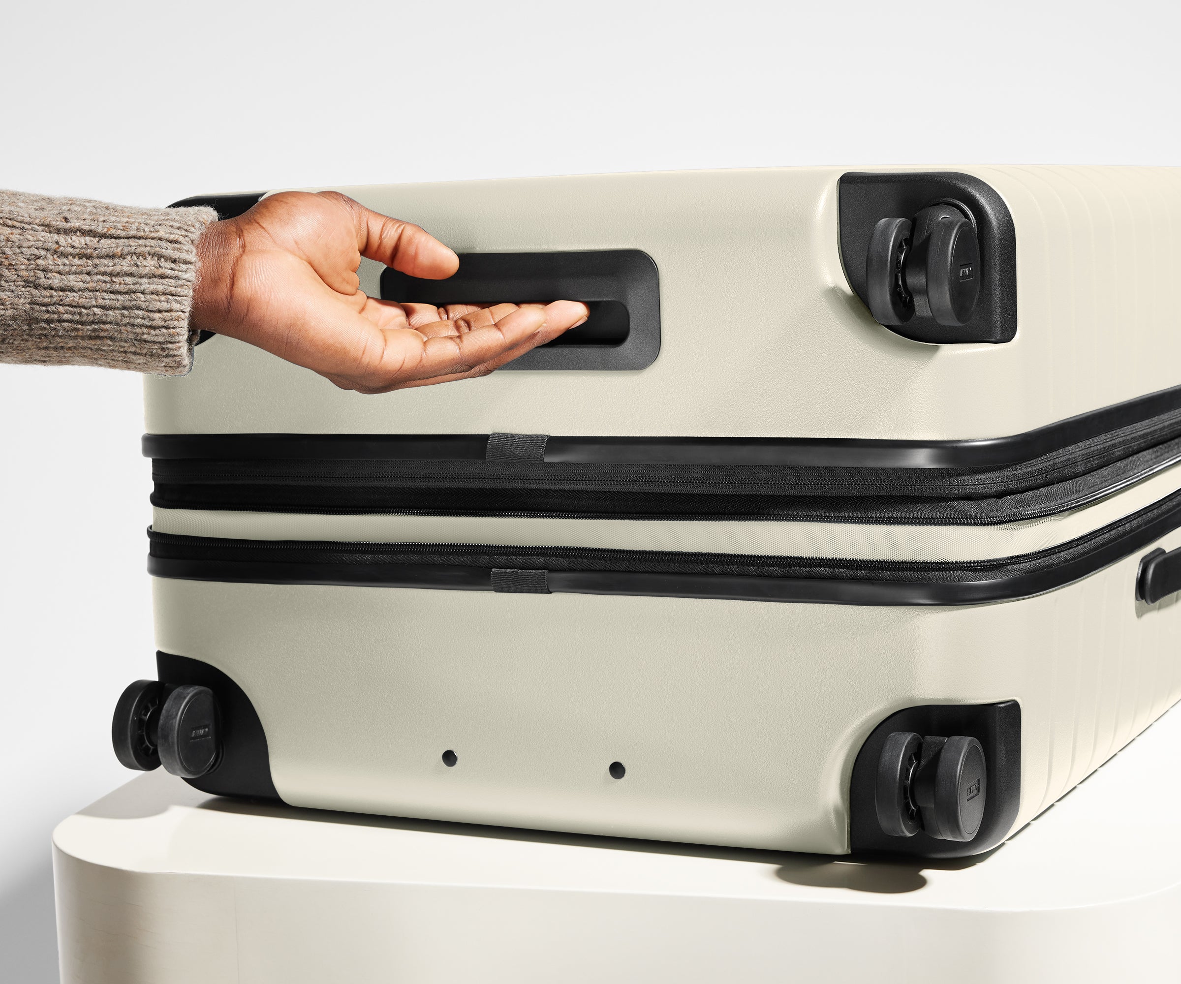 away-large-flex-valise-soute-extensible-salt-white image 6