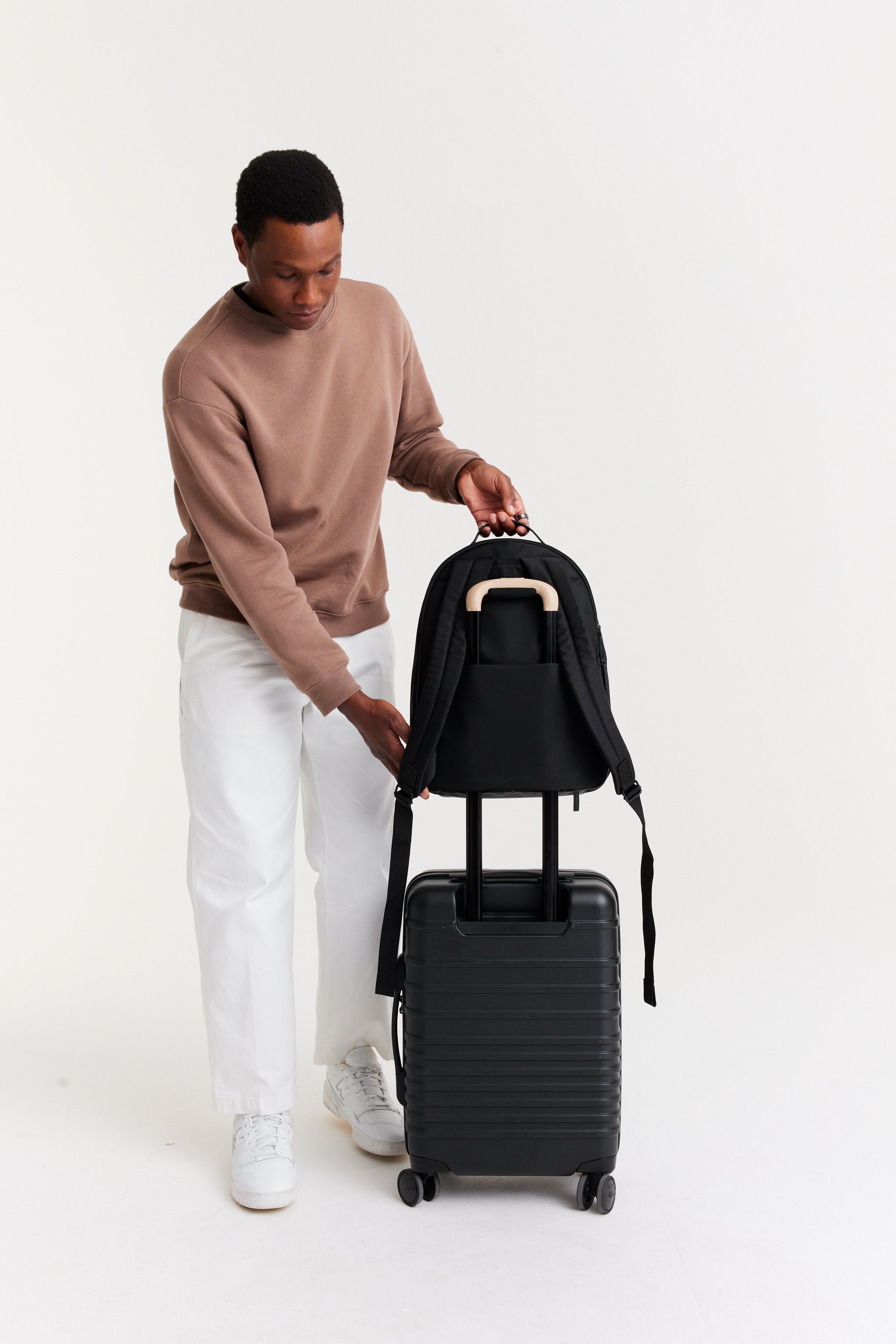 beis-commuter-backpack-sac-dos-ordinateur-noir image 4