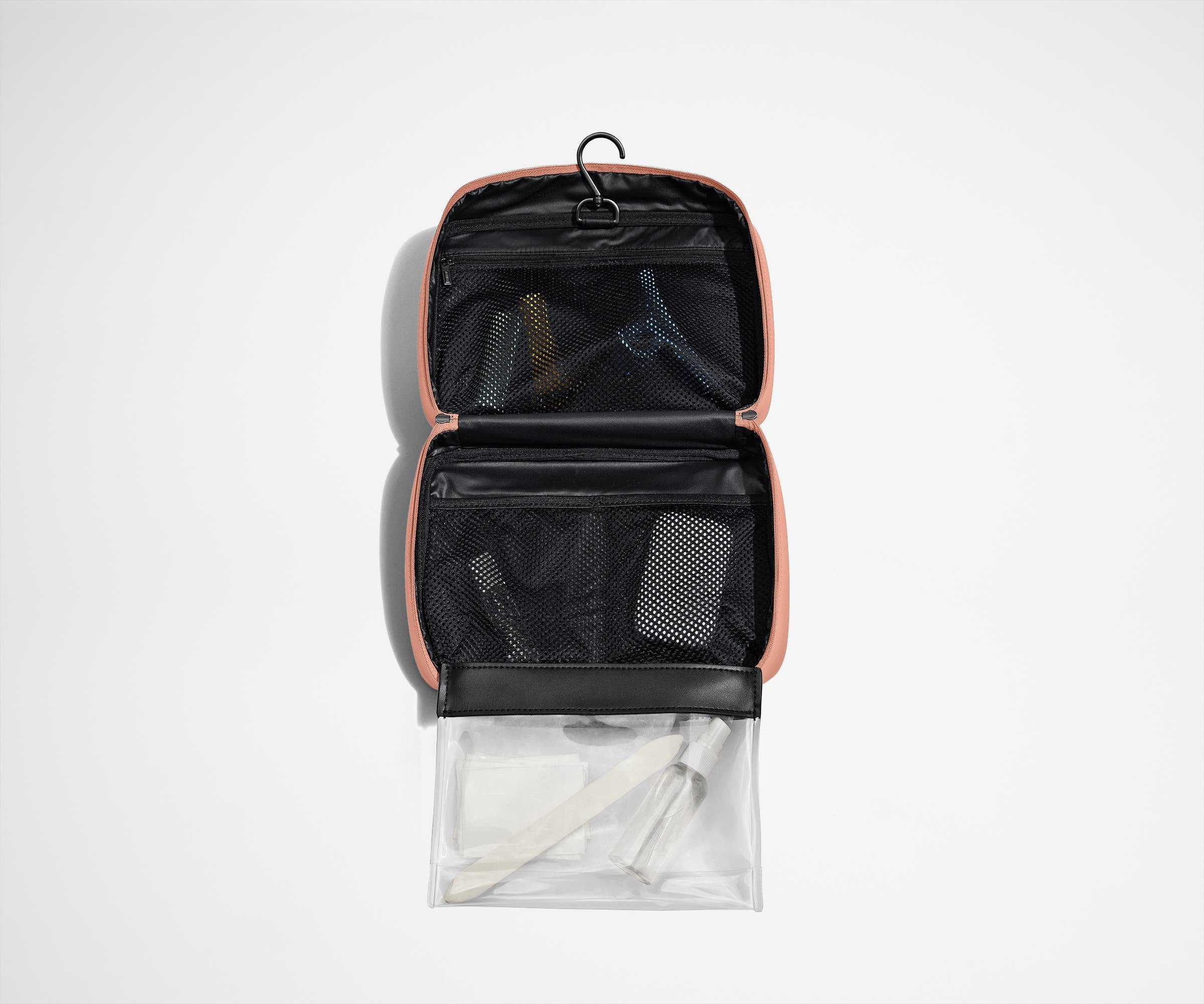 away-toiletry-the-hanging-toiletry-bag-trousse-rose image 2