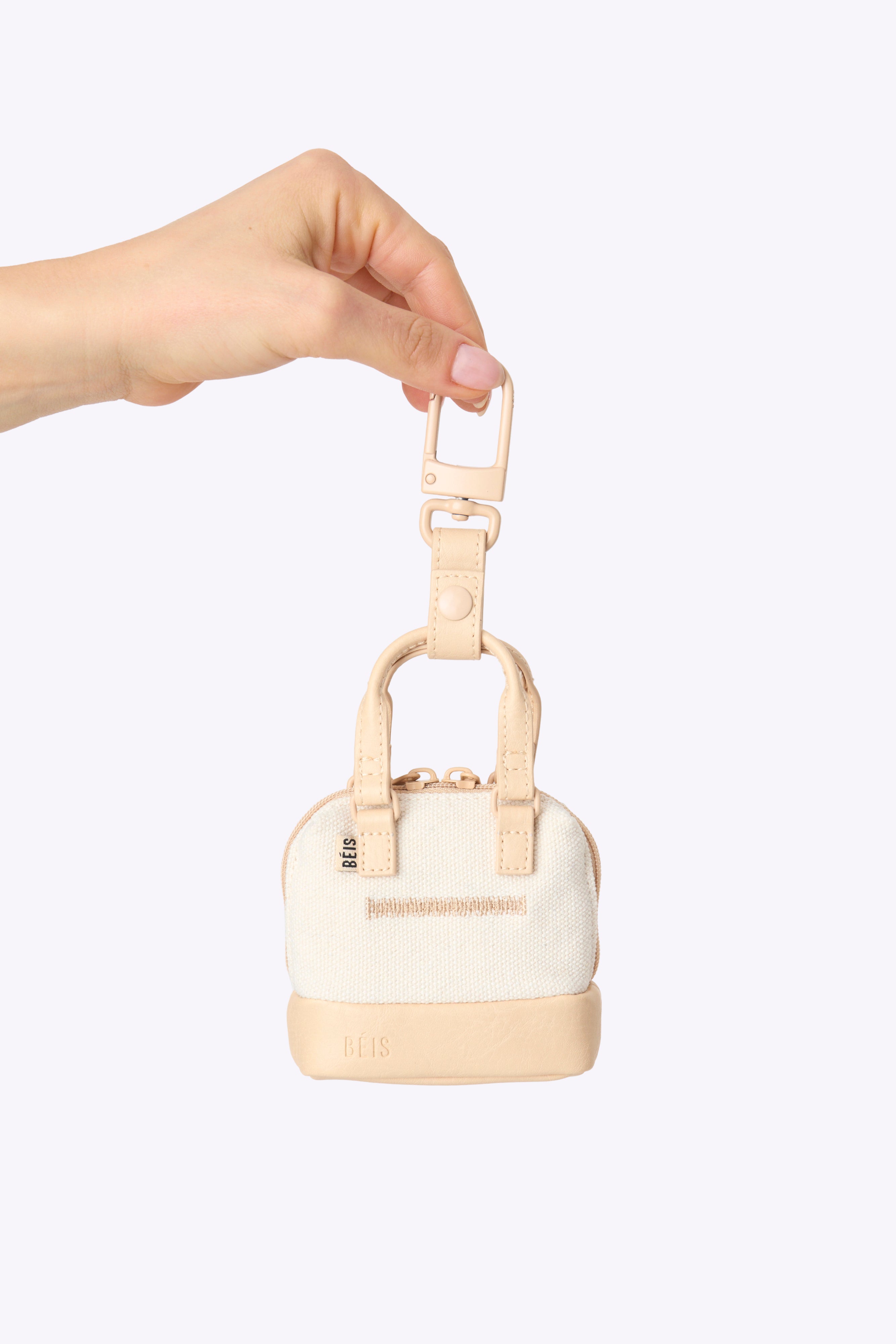 beis-micro-weekender-breloque-porte-cl-s-beige-mini image 2