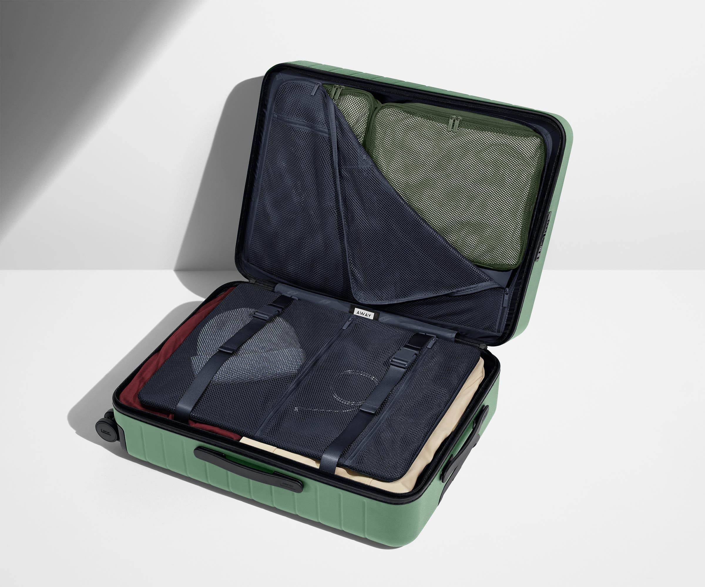 away-the-medium-valise-soute-vert-d-eau-sea-green image 4
