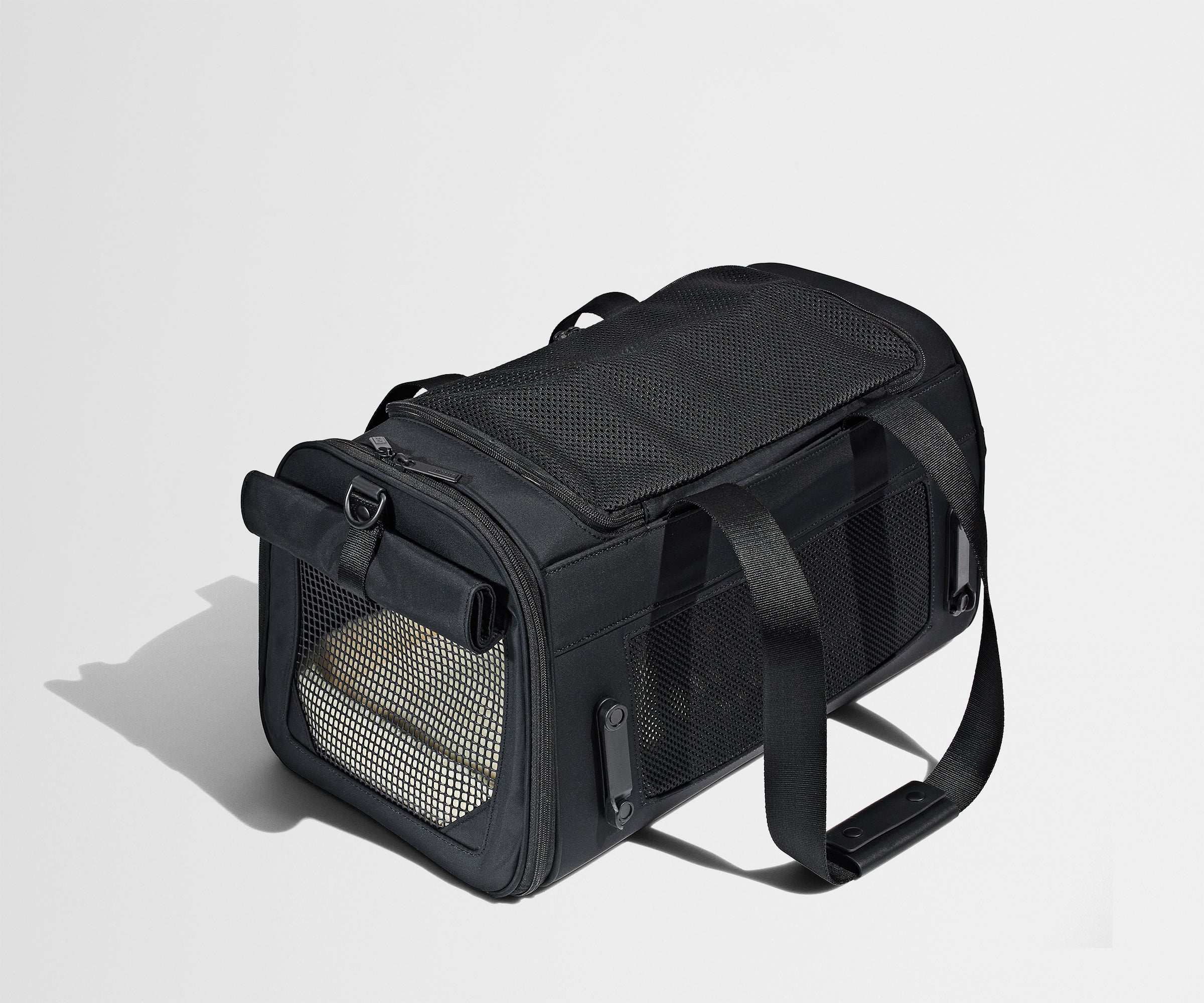 away-pet-carrier-sac-transport-animal-noir-cabine image 2