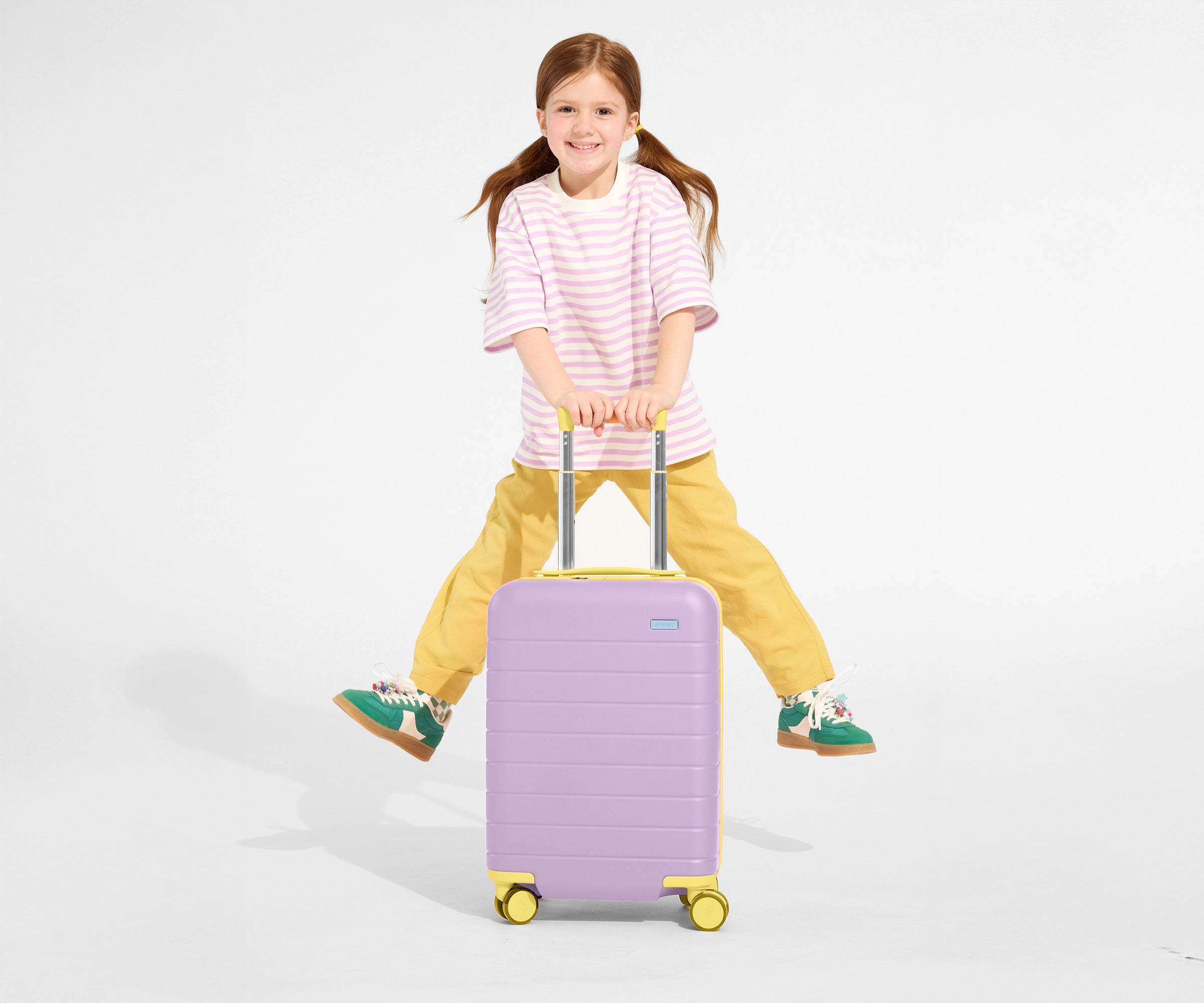 away-kids-carry-on-valise-enfant-violet-papillon image 3