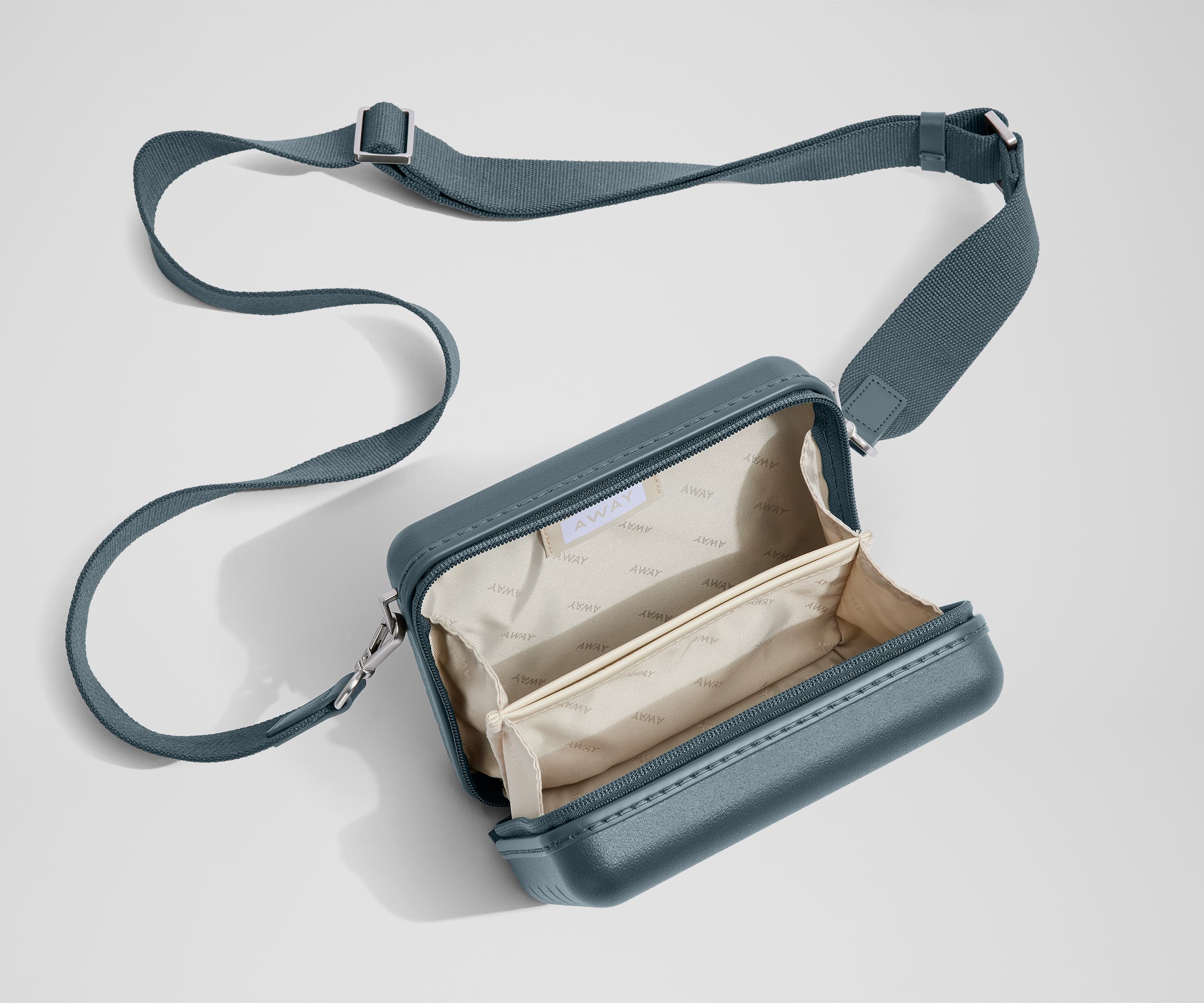 away-mini-crossbody-sac-bandouli-re-bleu-coast-rigide image 2