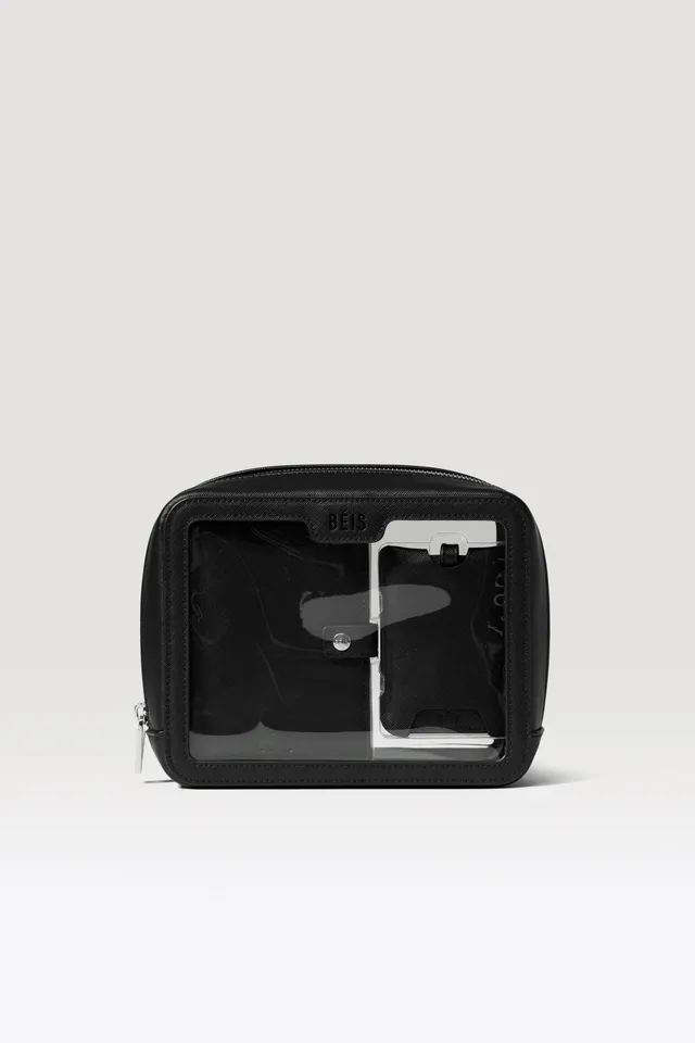 beis-passport-tag-tui-passeport-noir-airtag image 1