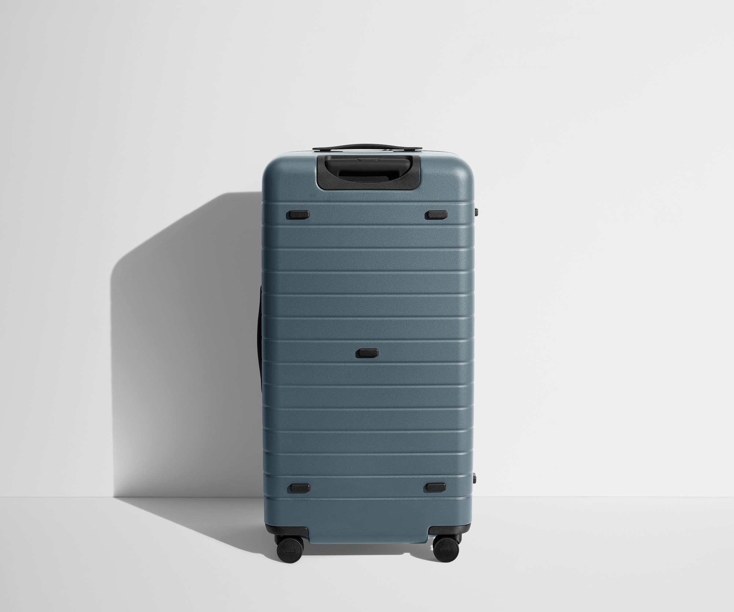 away-trunk-valise-soute-coast-blue-rigide-grand-volume image 7