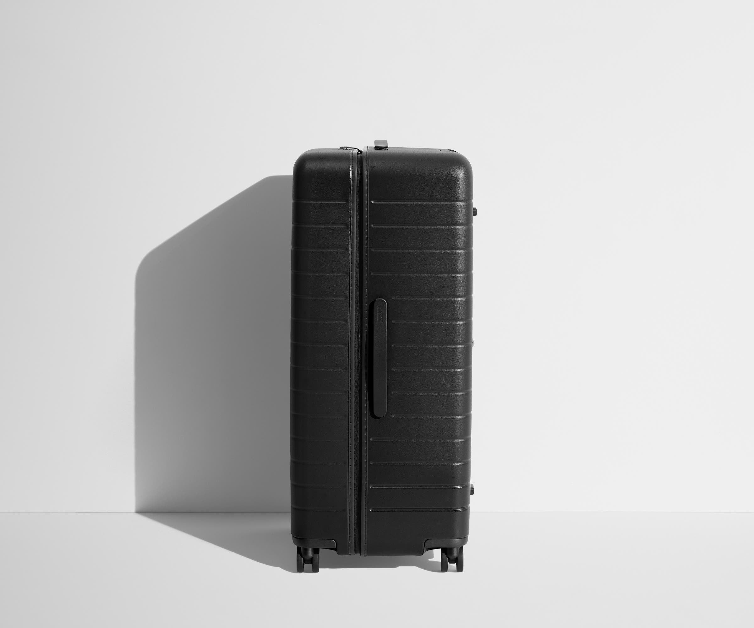 away-the-trunk-valise-soute-noir-coque-rigide image 3