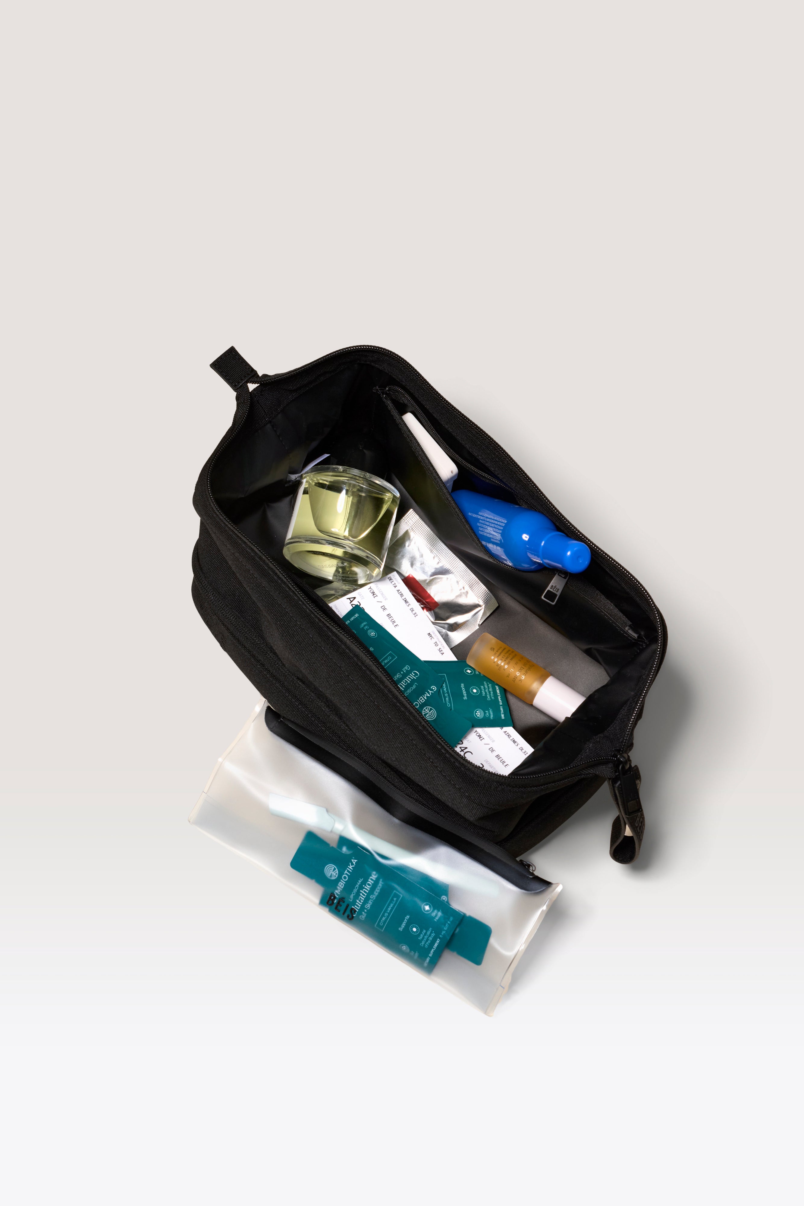 beis-the-dopp-kit-trousse-de-toilette-noire-suspendue image 2