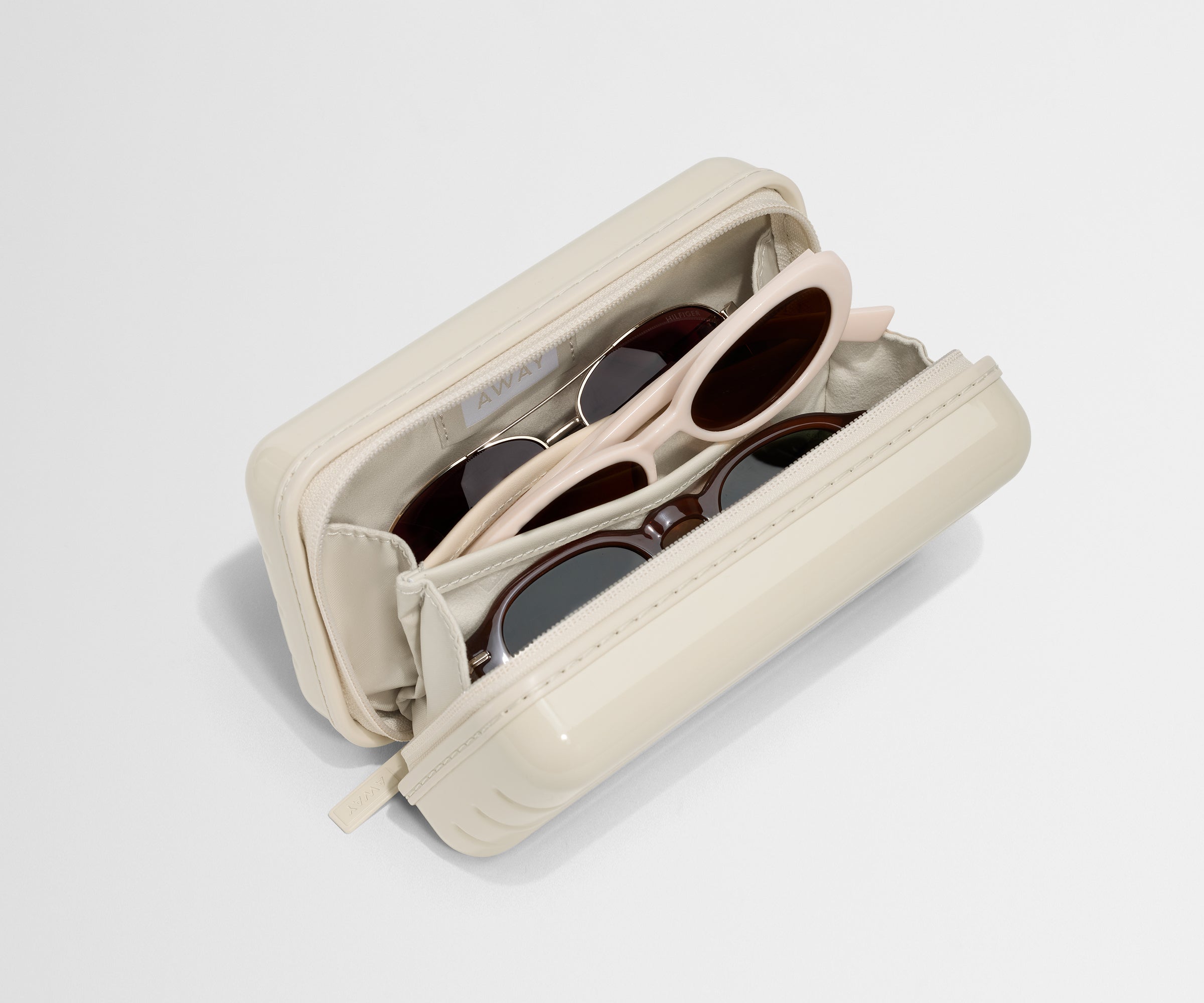 away-travel-glasses-case-tui-lunettes-salt-white-gloss-3-paires image 2